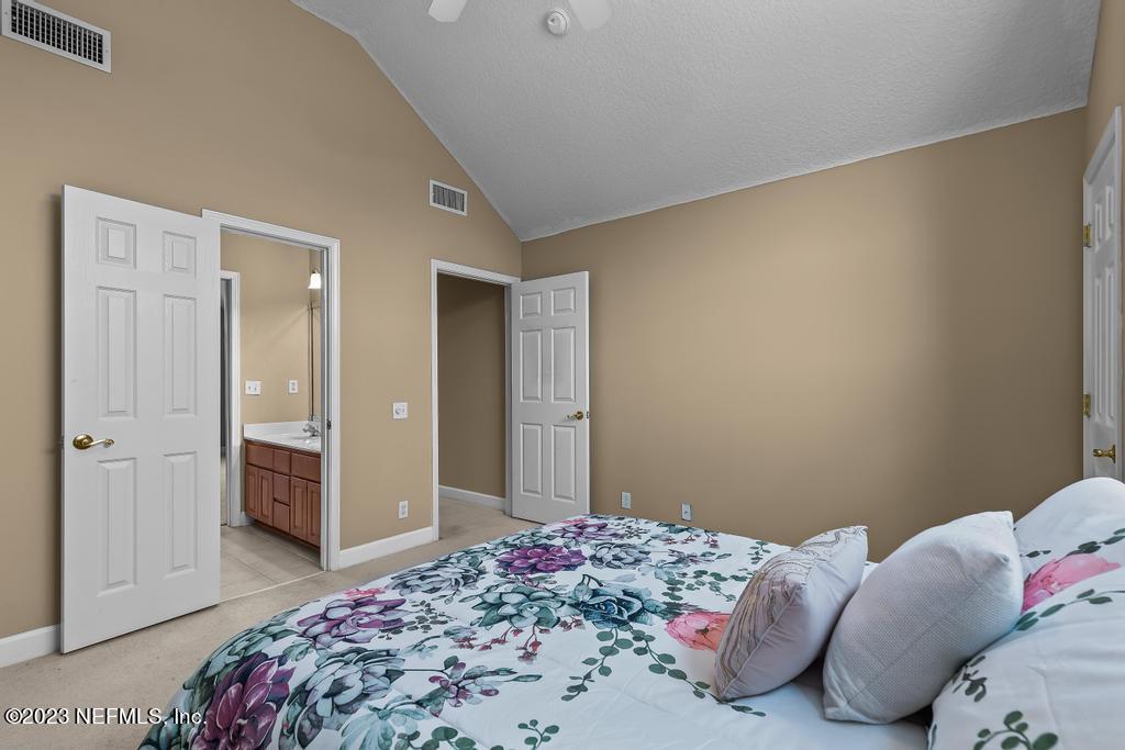 1315 SPARKLEBERRY Court, St. Johns