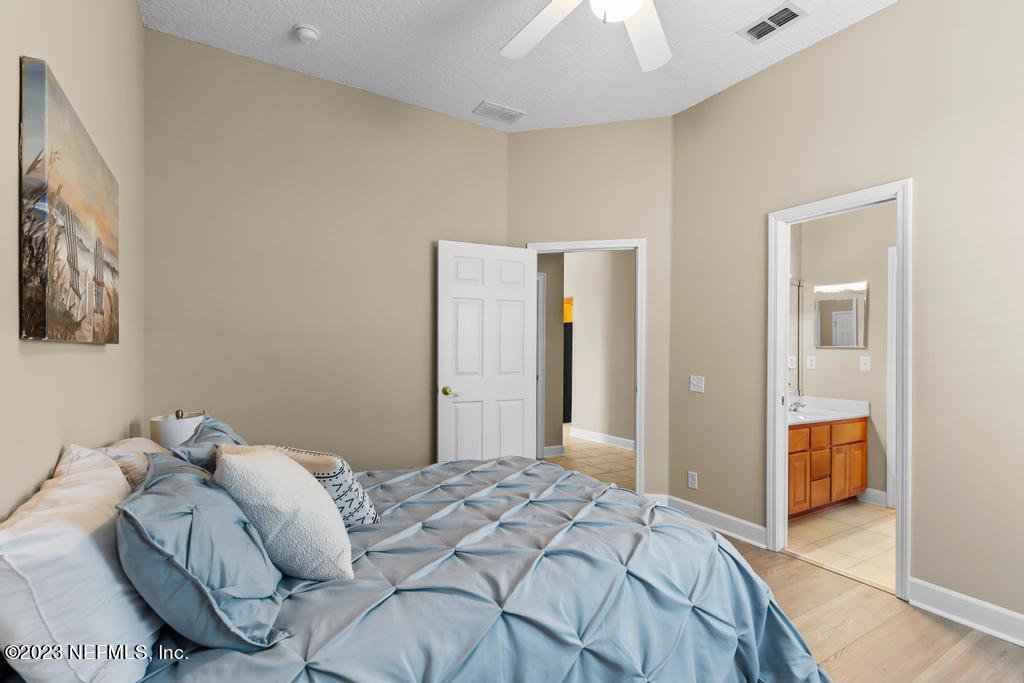 1315 SPARKLEBERRY Court, St. Johns