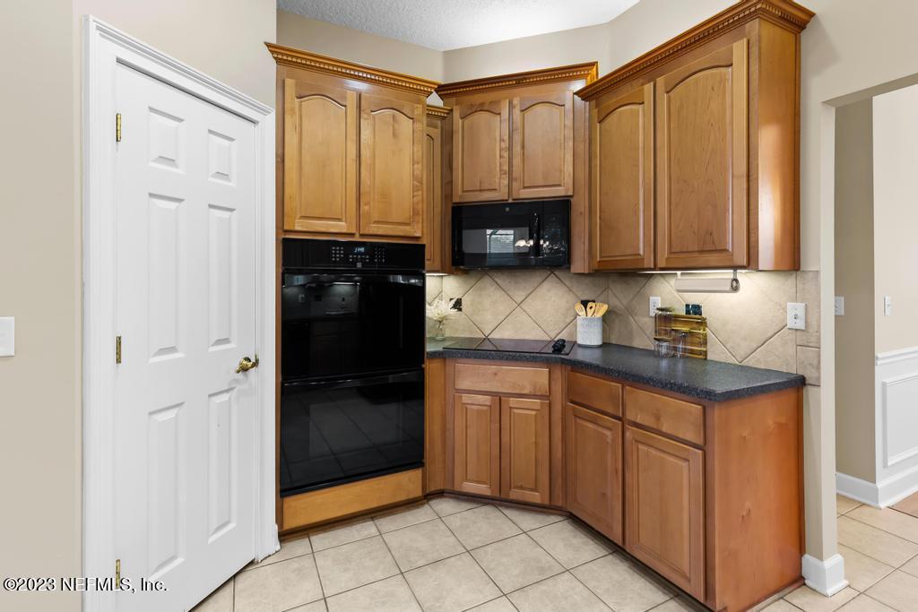 1315 SPARKLEBERRY Court, St. Johns