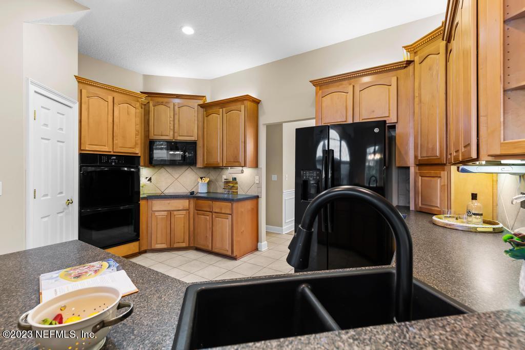 1315 SPARKLEBERRY Court, St. Johns