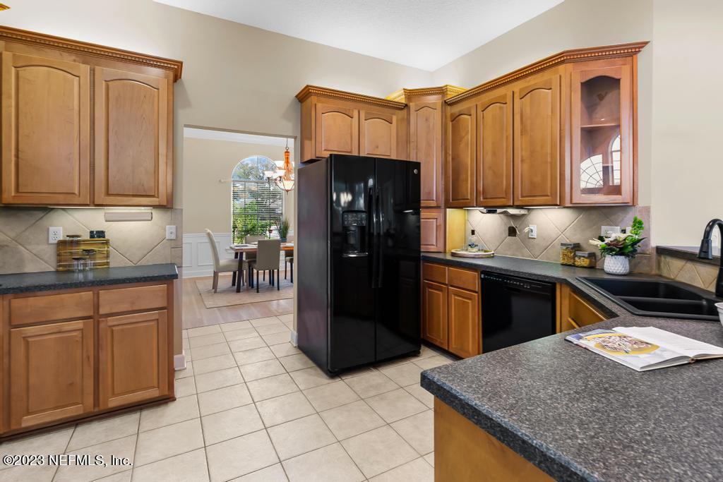1315 SPARKLEBERRY Court, St. Johns