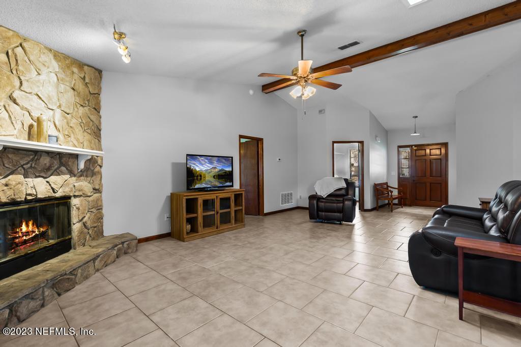 10858 MORGAN HORSE Drive E