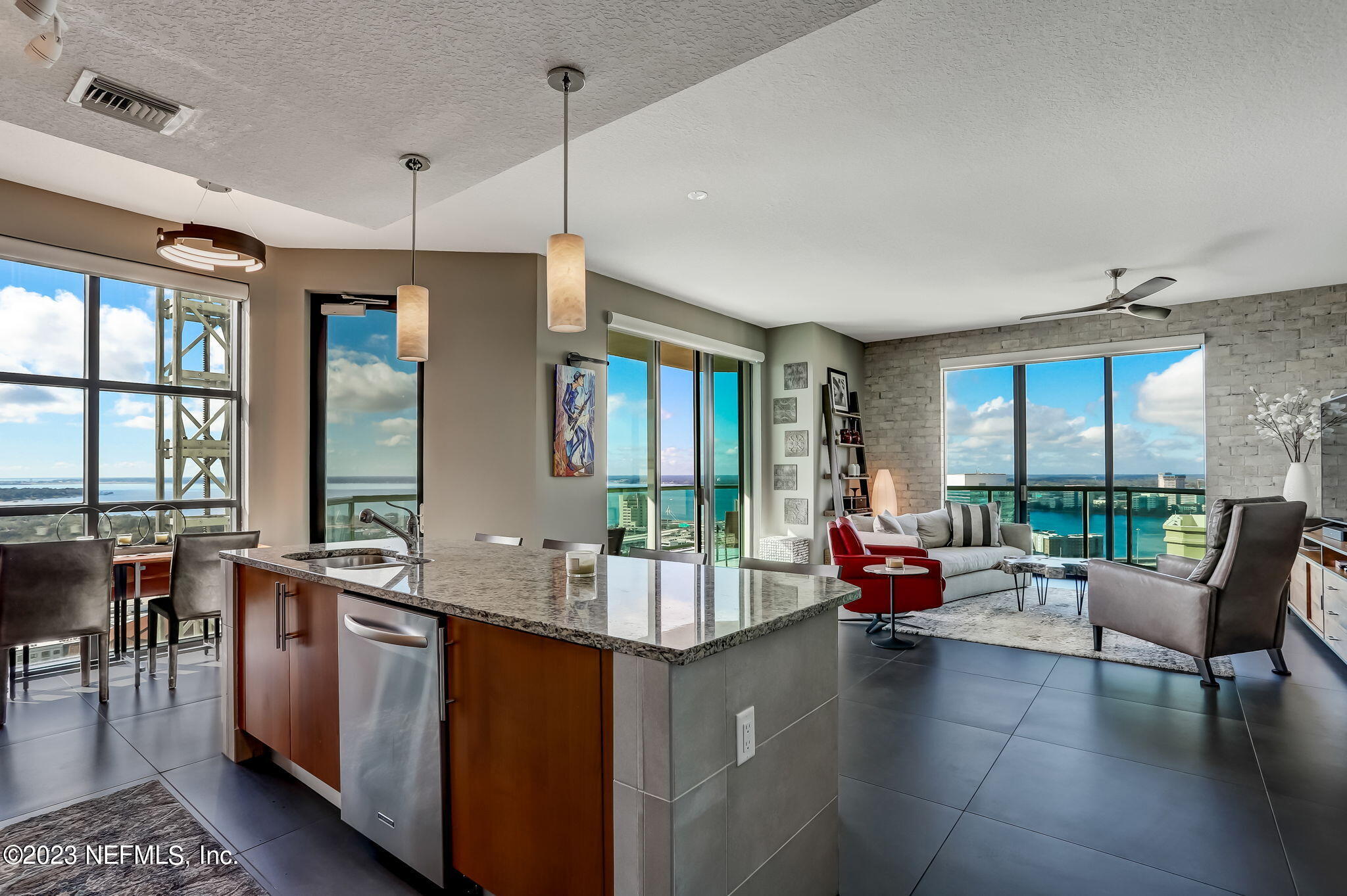 1431 RIVERPLACE Boulevard, 3001