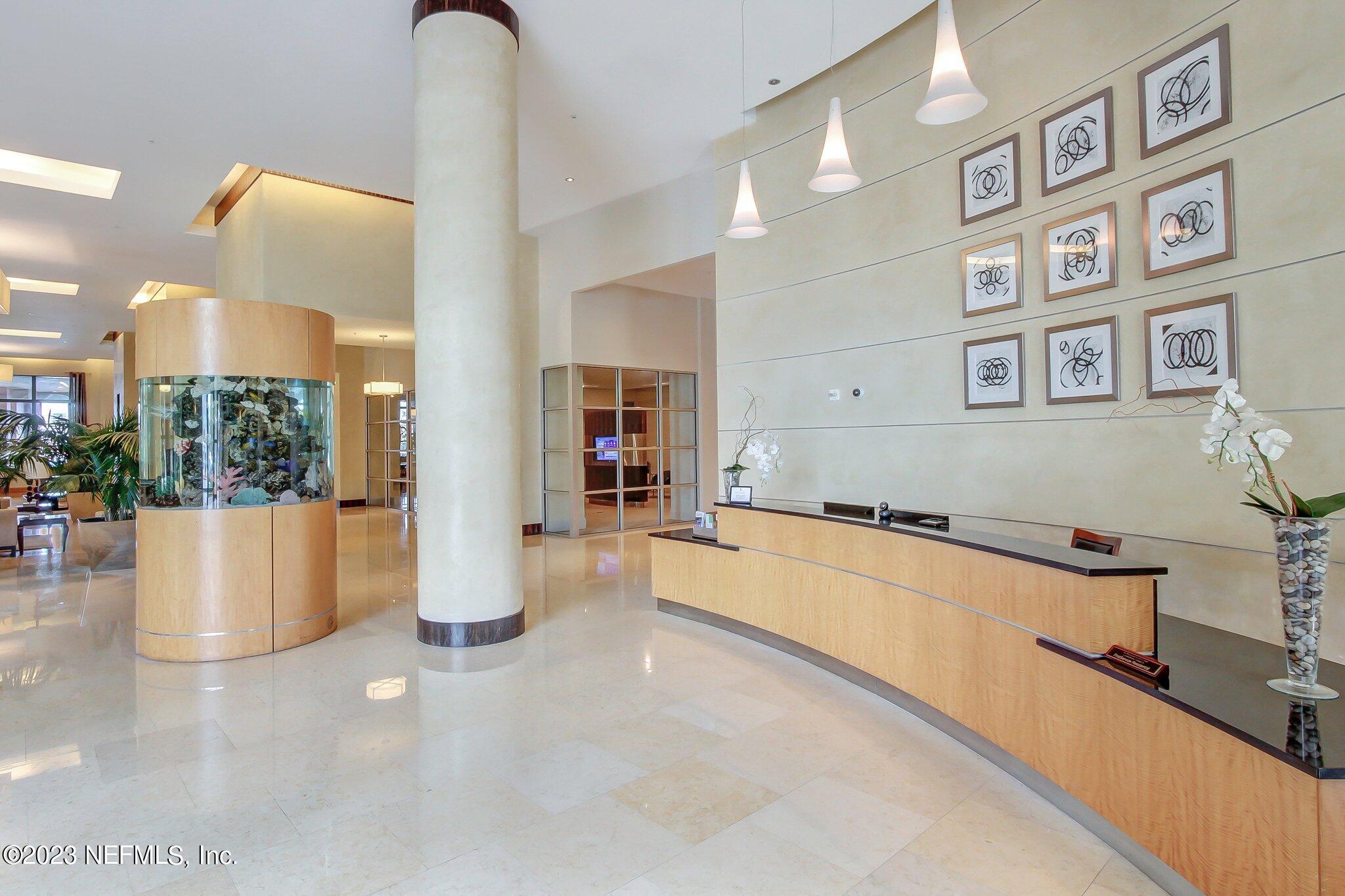 1431 RIVERPLACE Boulevard, 3001