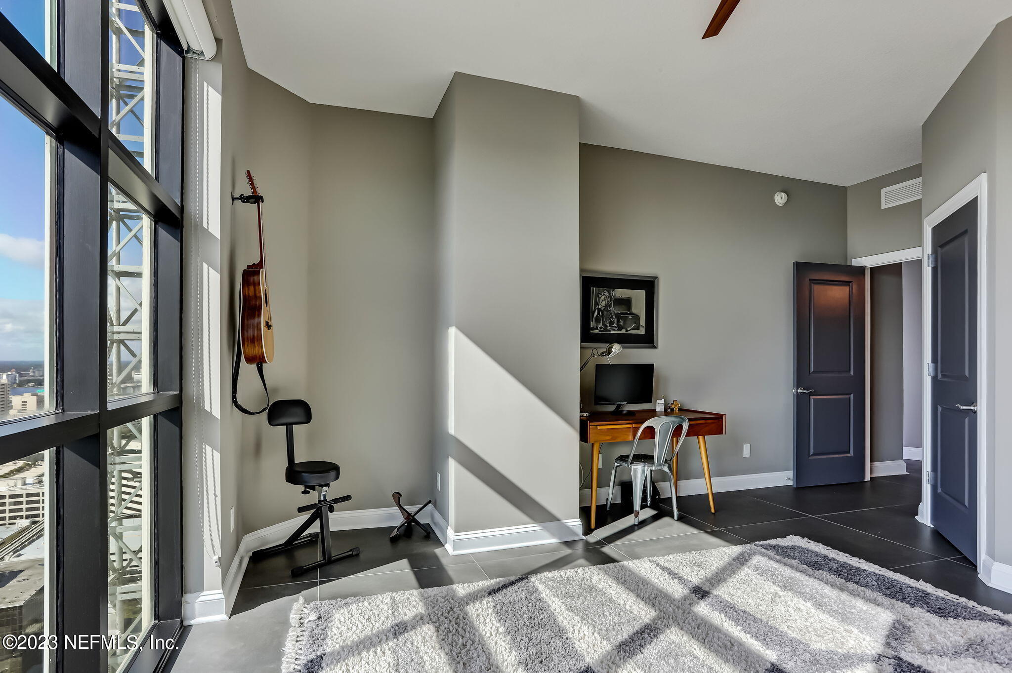 1431 RIVERPLACE Boulevard, 3001