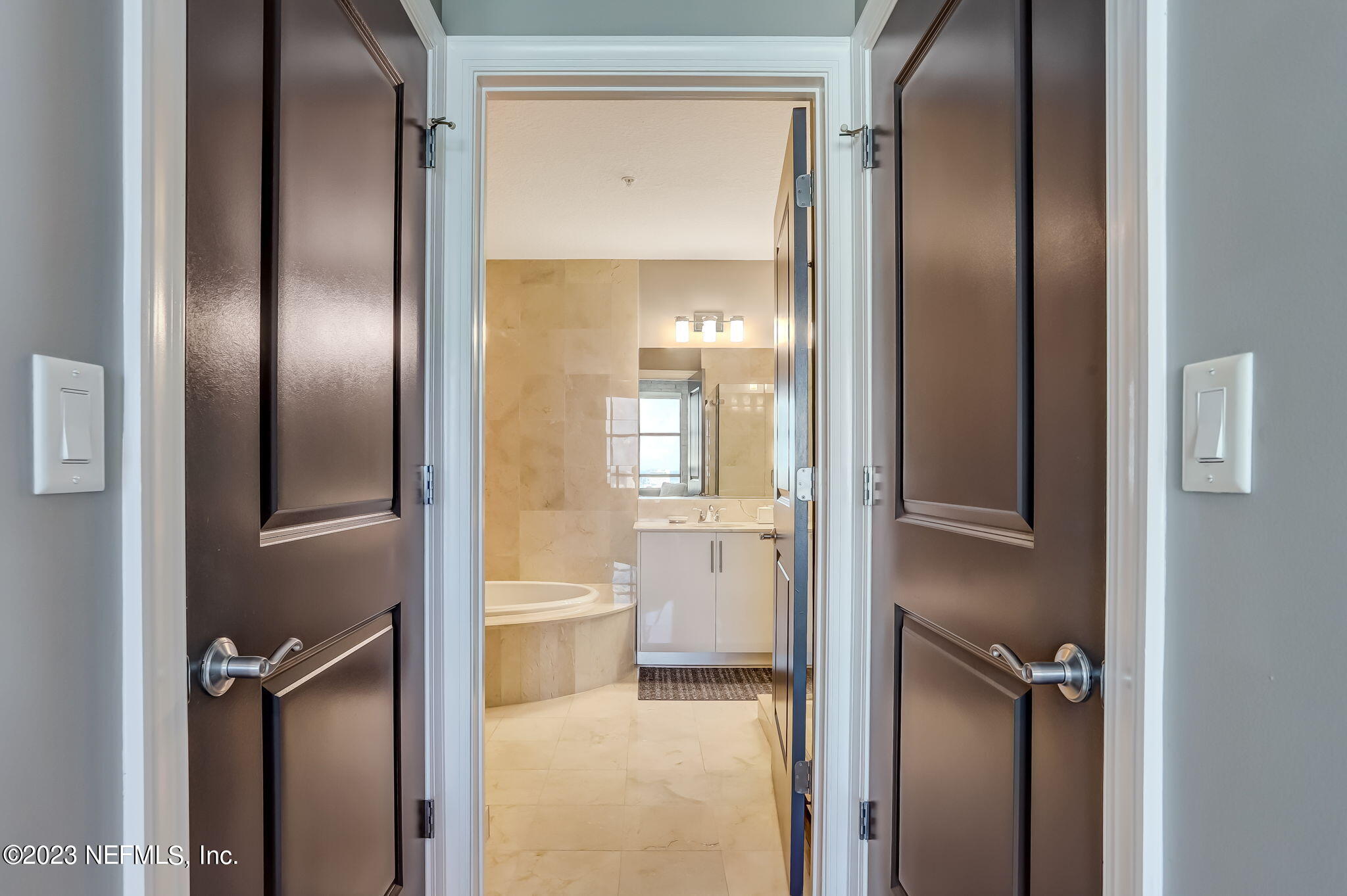 1431 RIVERPLACE Boulevard, 3001