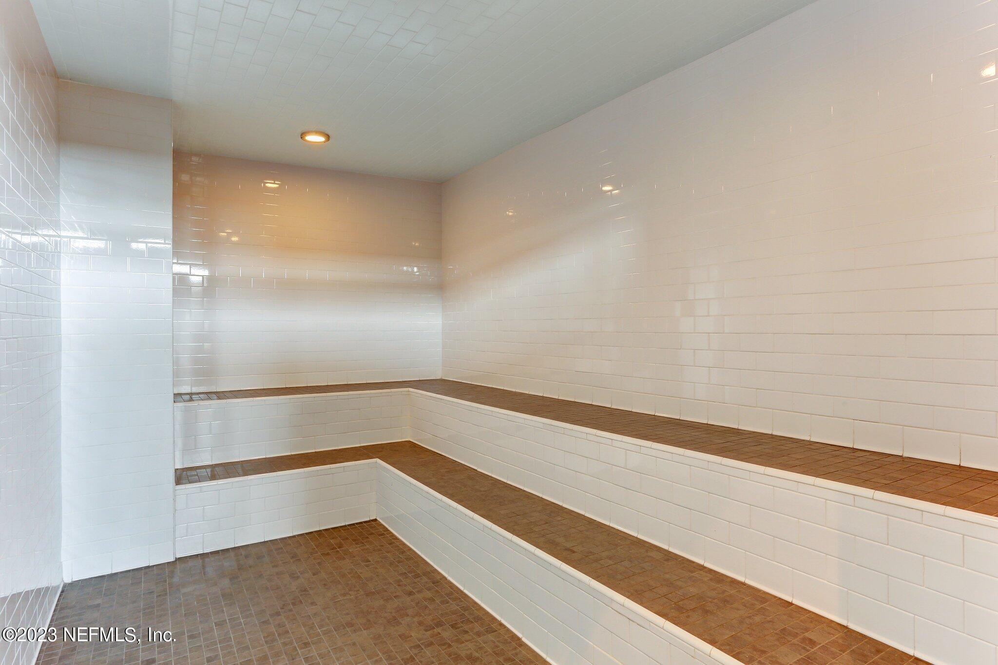 1431 RIVERPLACE Boulevard, 3001
