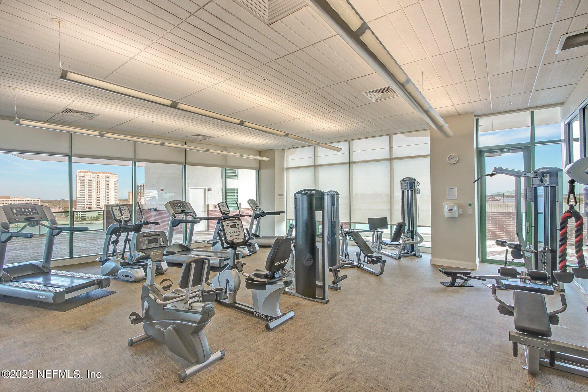 1431 RIVERPLACE Boulevard, 3001