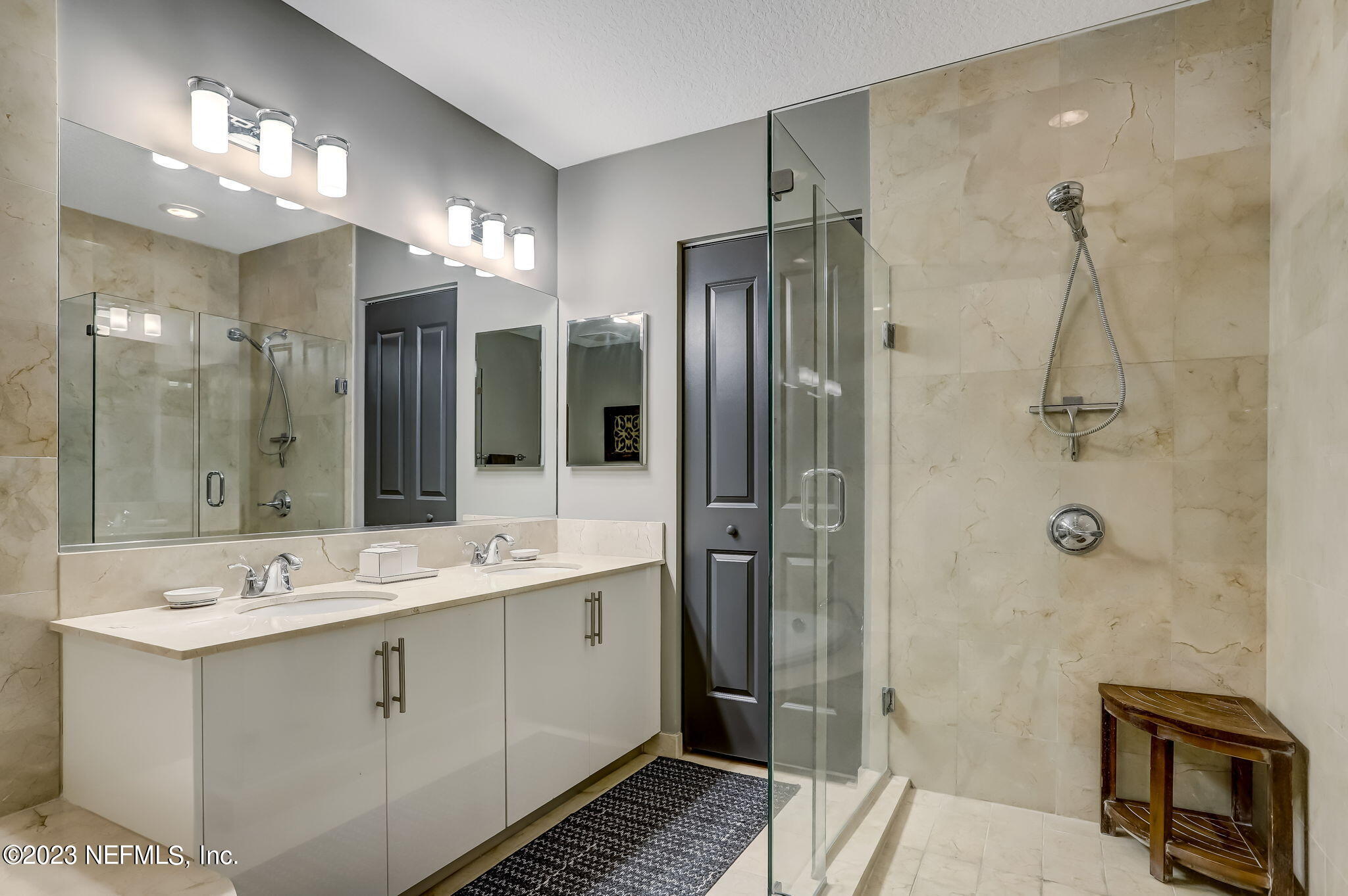 1431 RIVERPLACE Boulevard, 3001