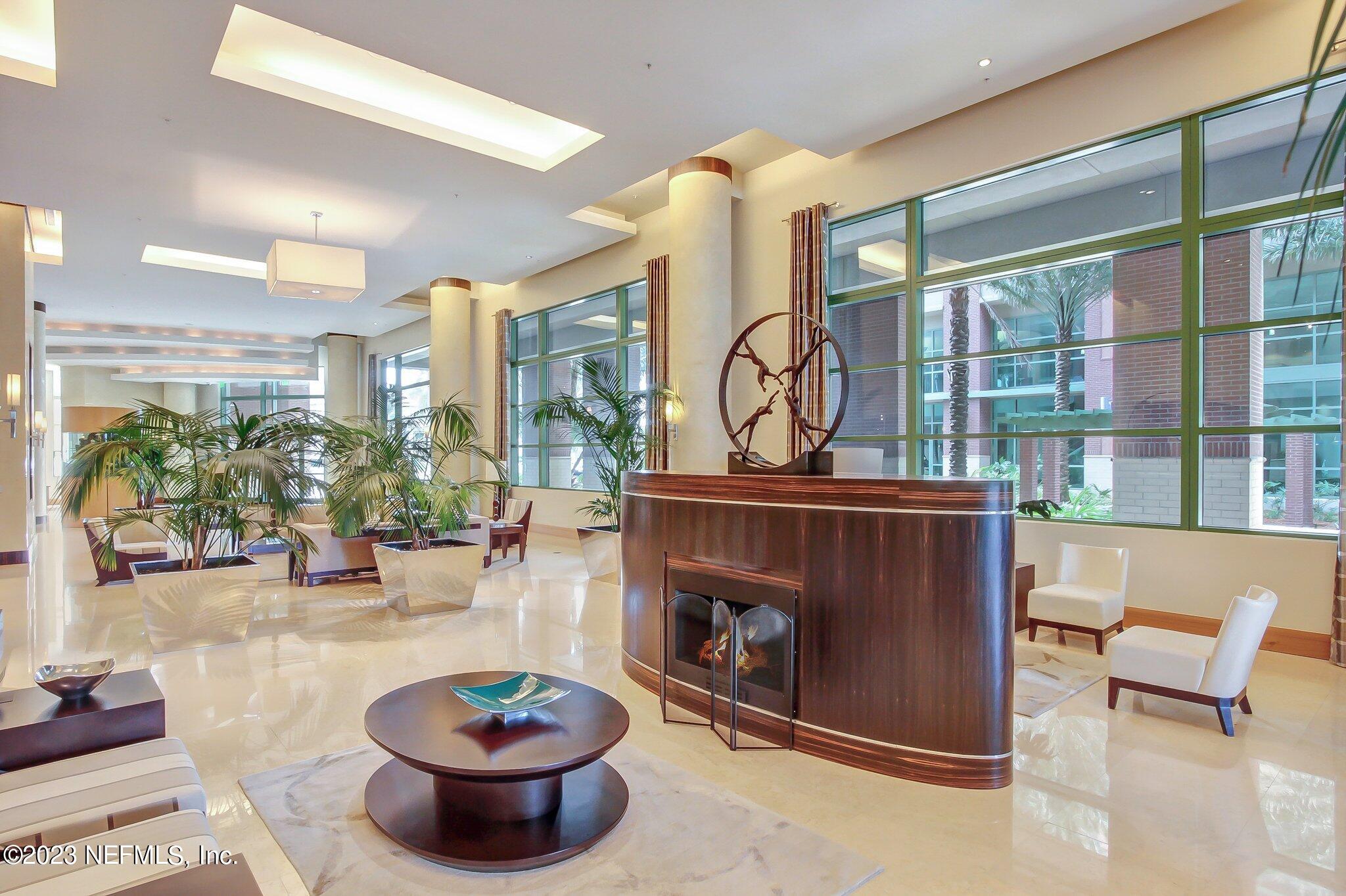 1431 RIVERPLACE Boulevard, 3001