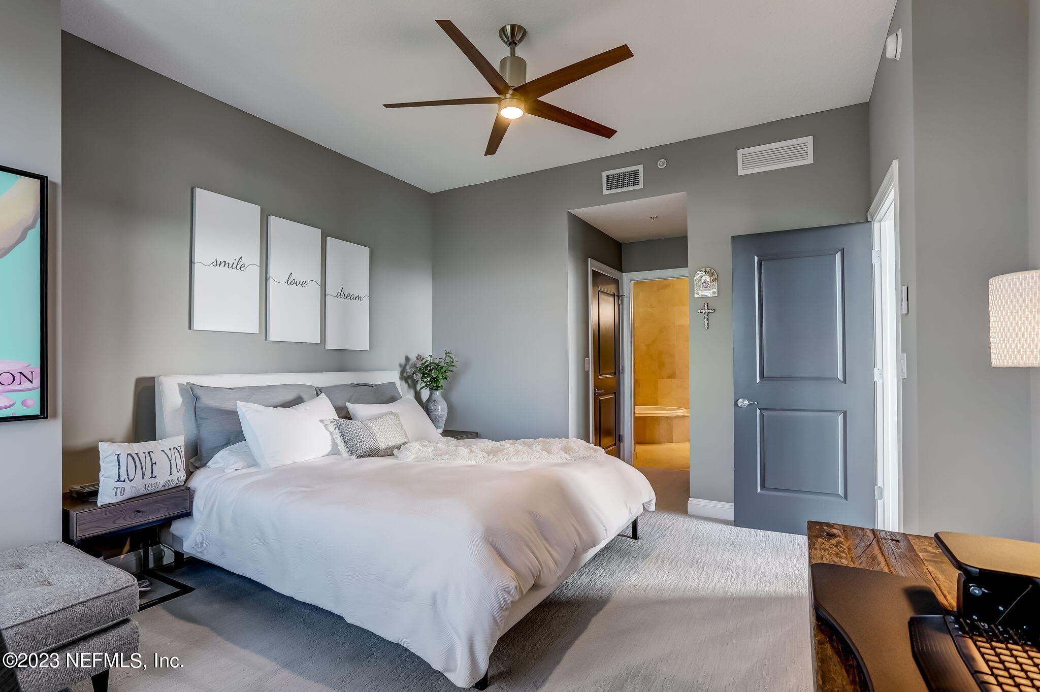 1431 RIVERPLACE Boulevard, 3001