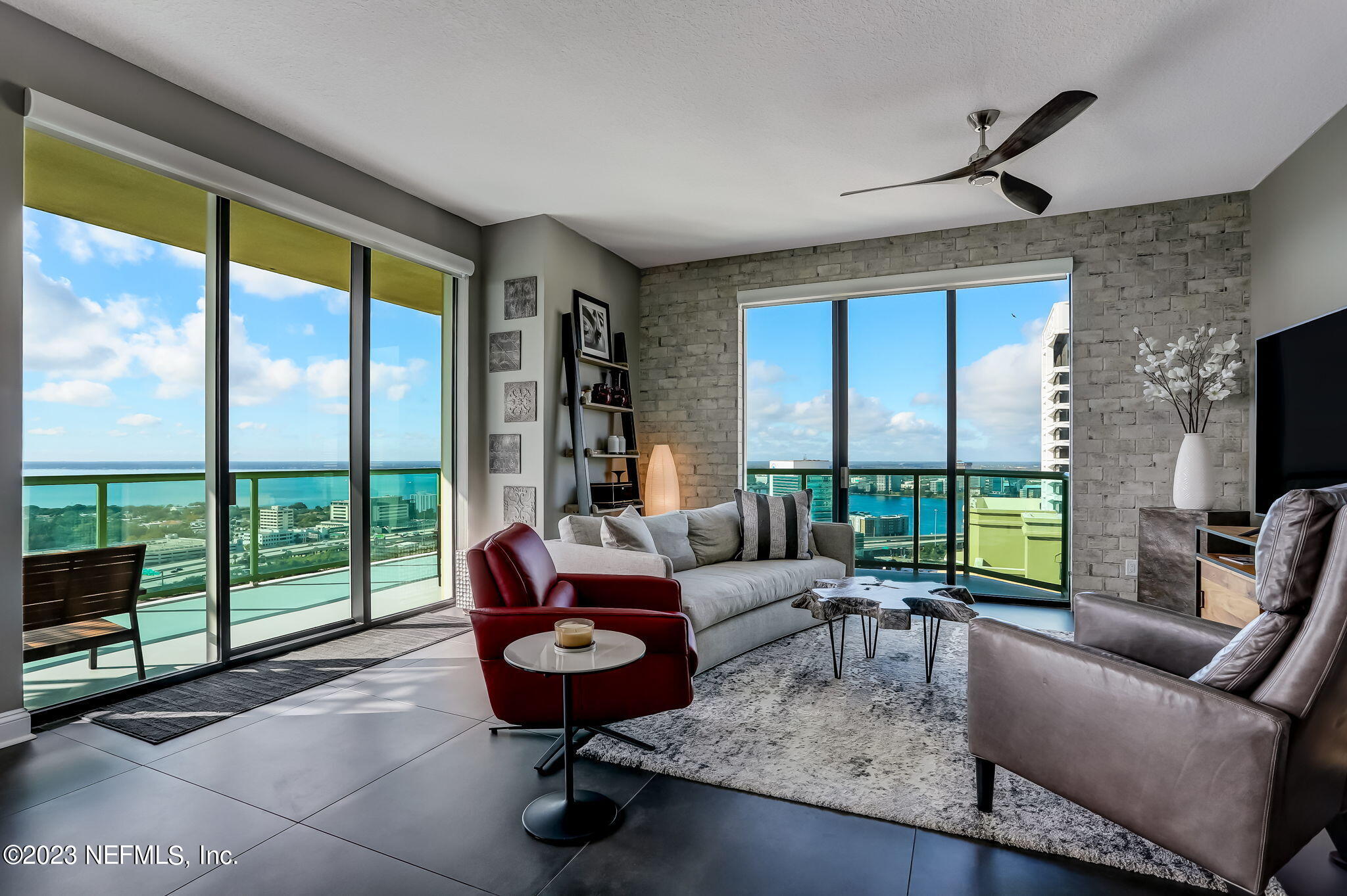 1431 RIVERPLACE Boulevard, 3001