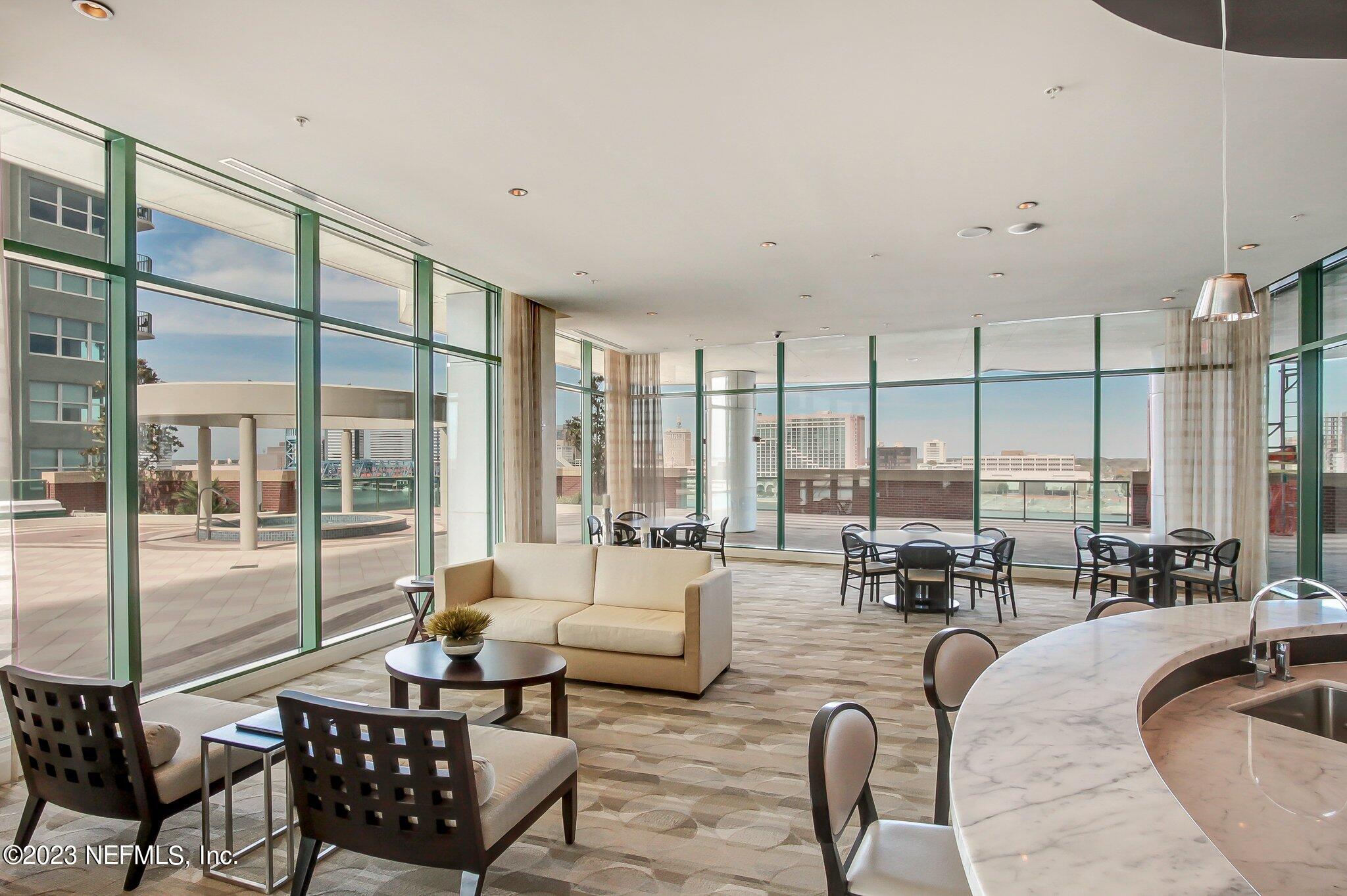 1431 RIVERPLACE Boulevard, 3001