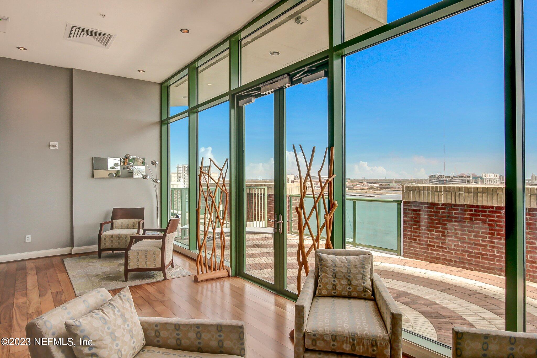 1431 RIVERPLACE Boulevard, 3001