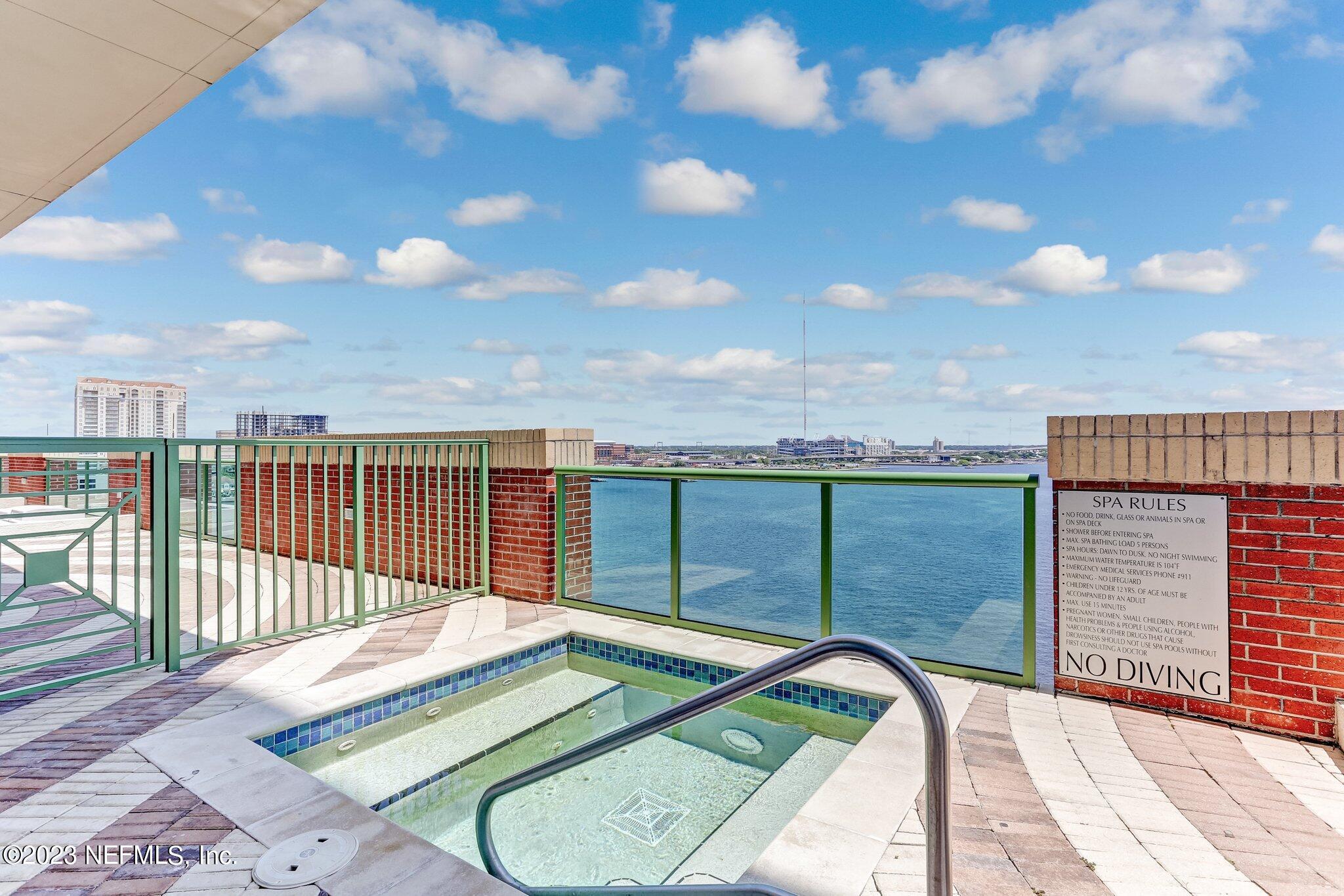 1431 RIVERPLACE Boulevard, 3001
