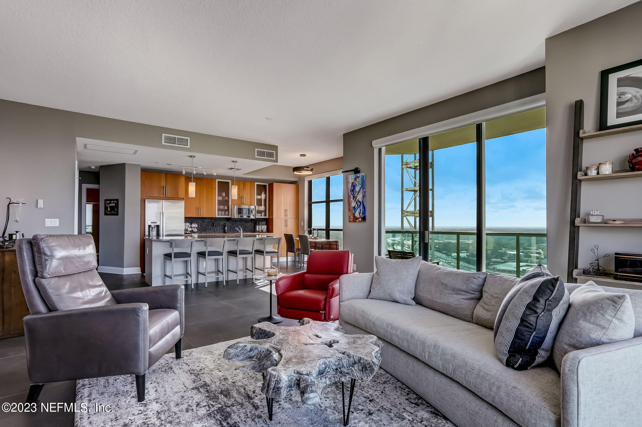1431 RIVERPLACE Boulevard, 3001
