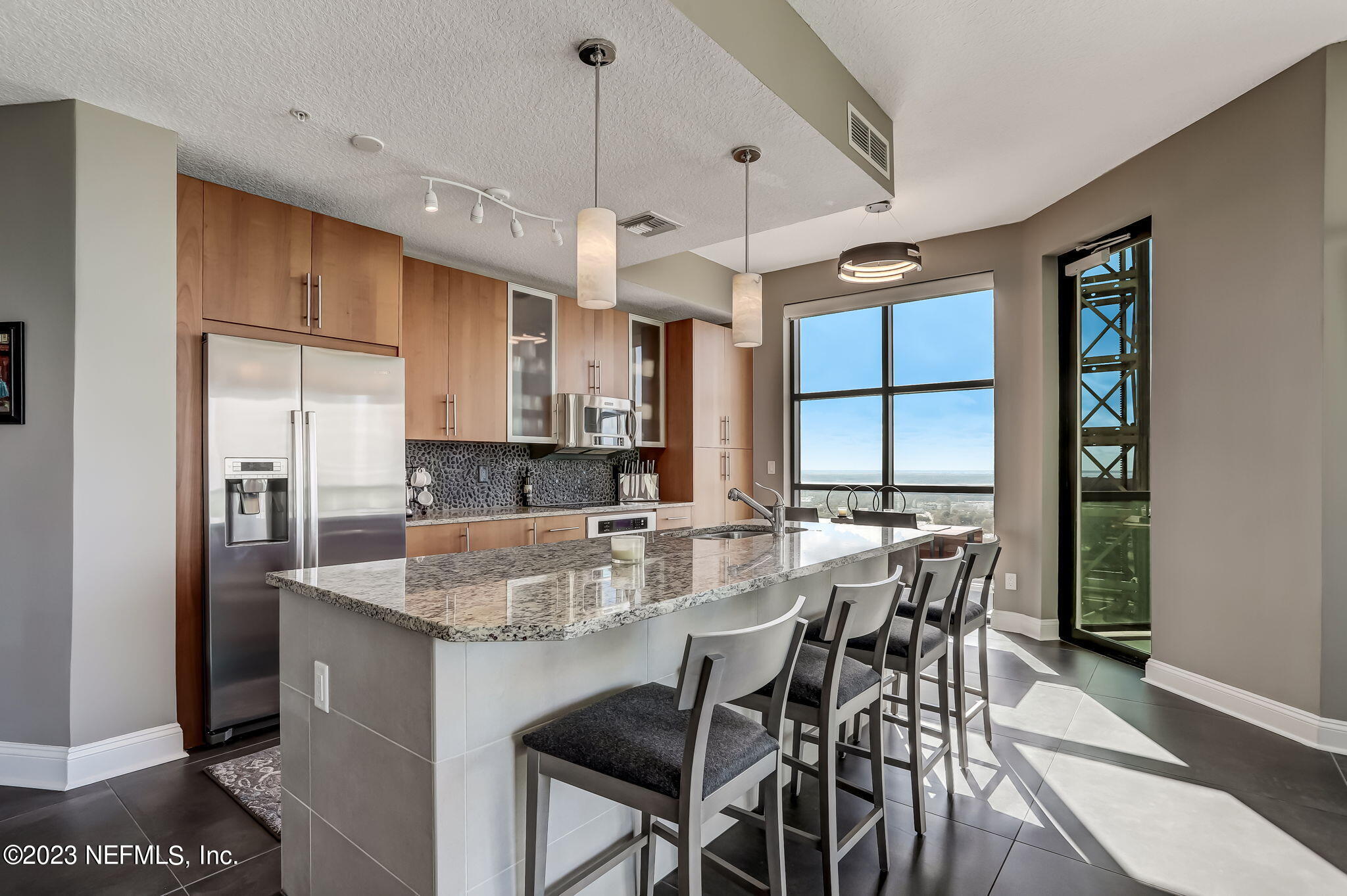 1431 RIVERPLACE Boulevard, 3001