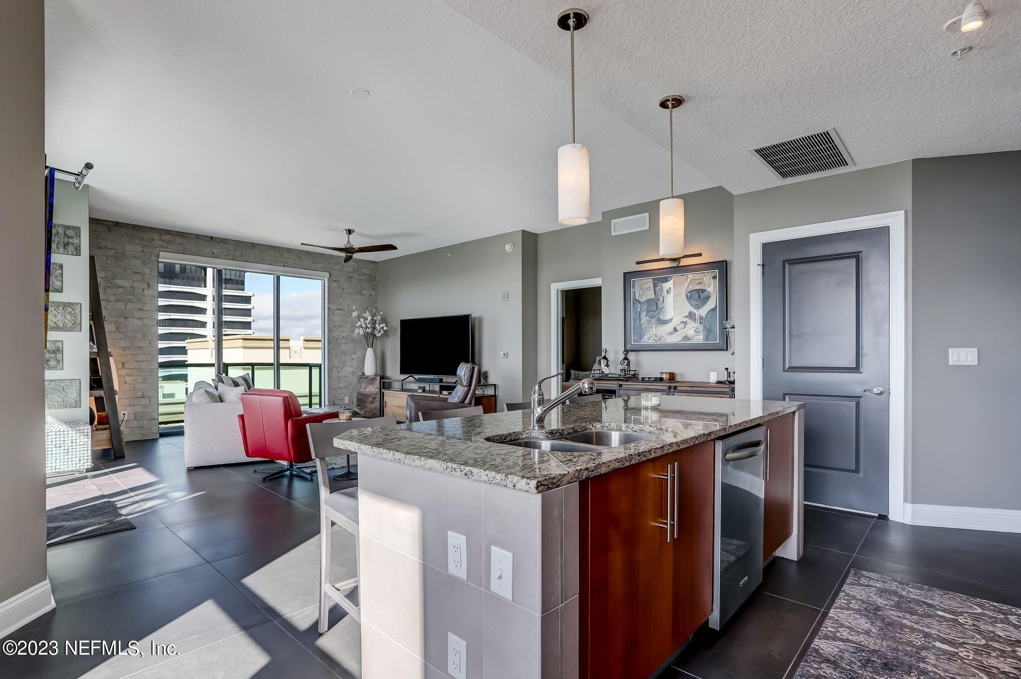 1431 RIVERPLACE Boulevard, 3001