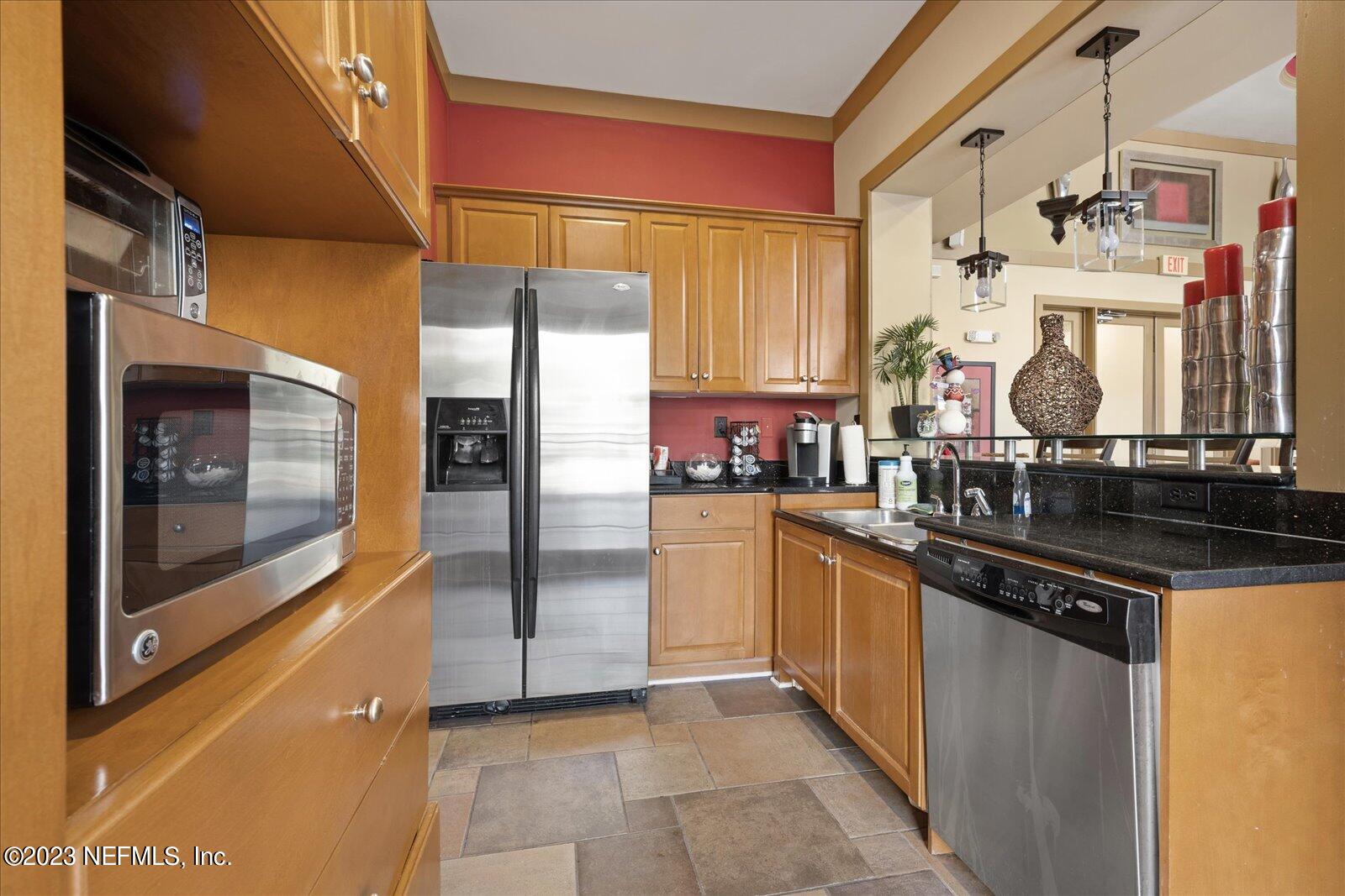 10435 MIDTOWN Parkway, 359