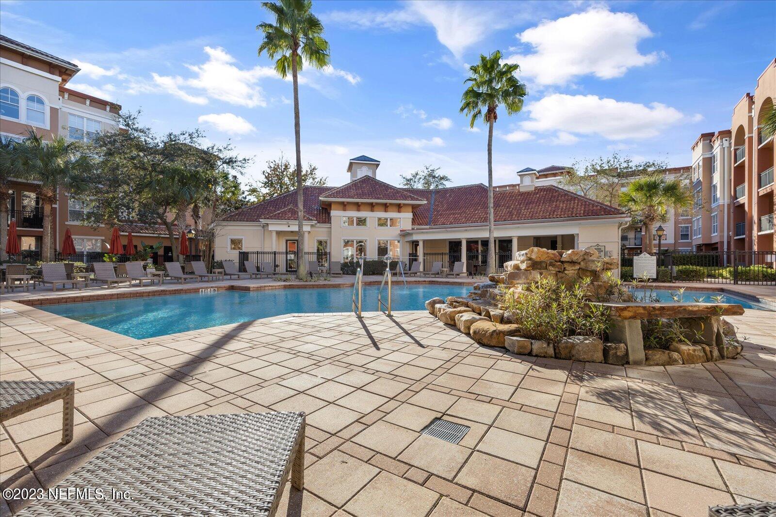 10435 MIDTOWN Parkway, 359