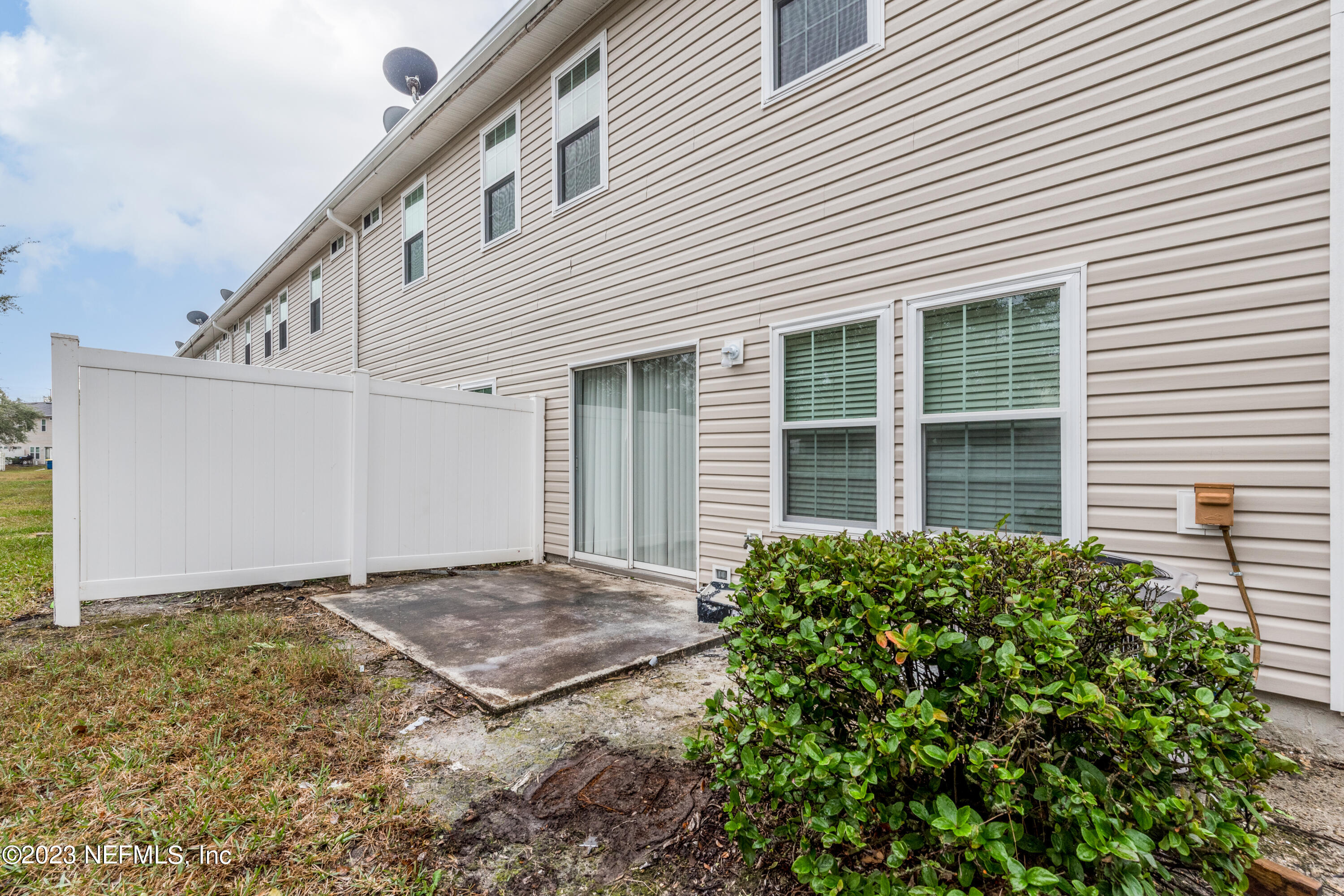 1671 BISCAYNE BAY Circle