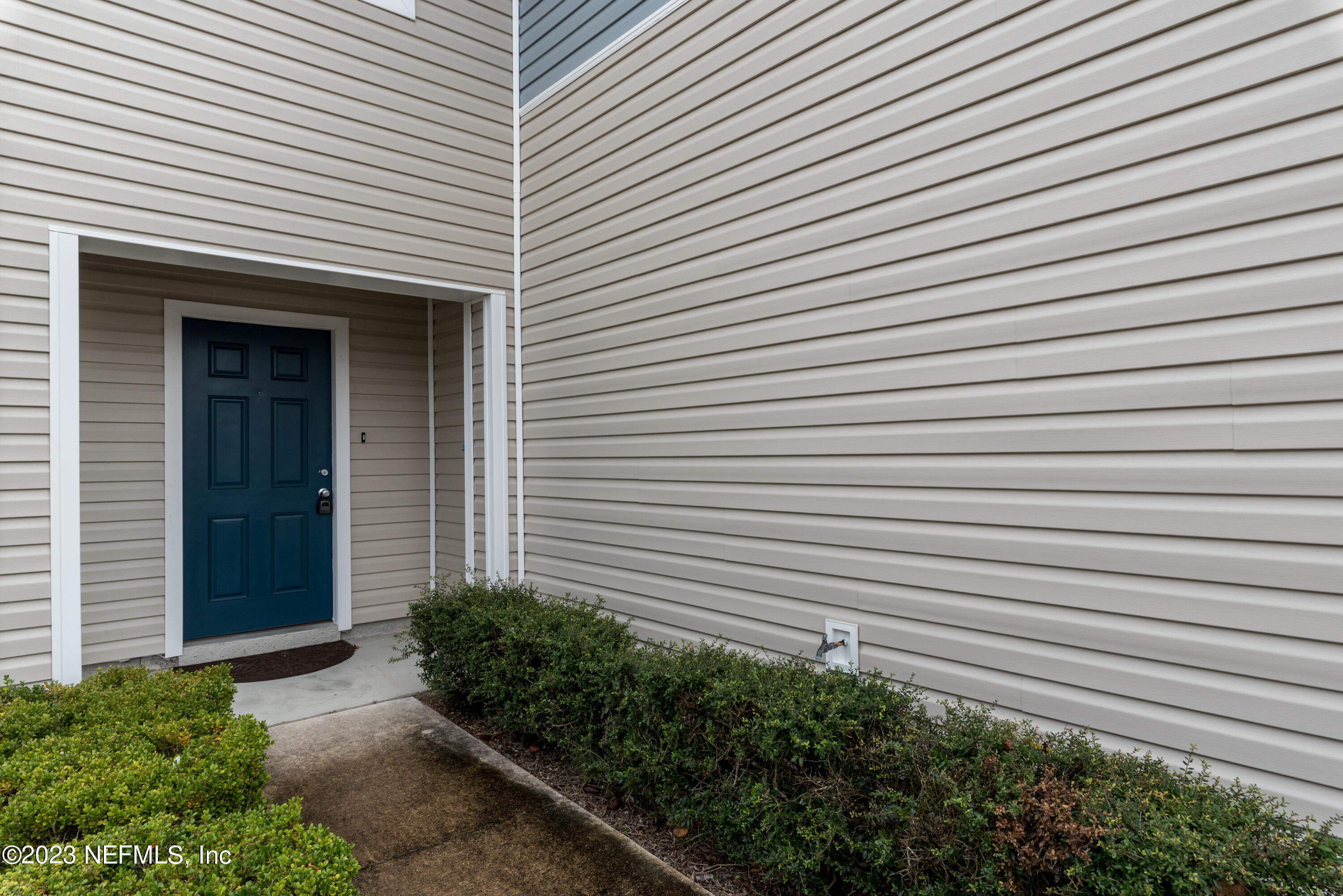 1671 BISCAYNE BAY Circle