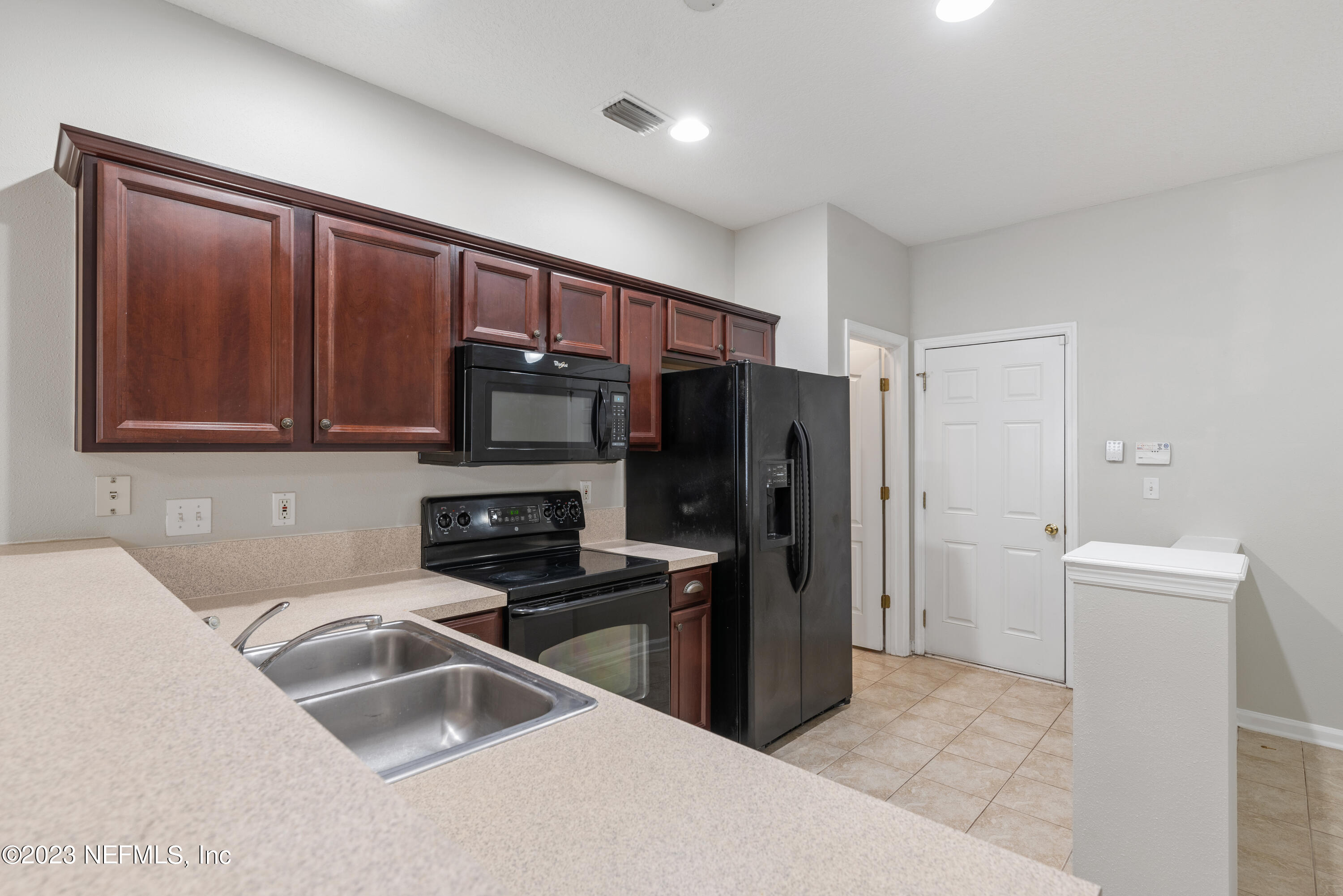 1671 BISCAYNE BAY Circle
