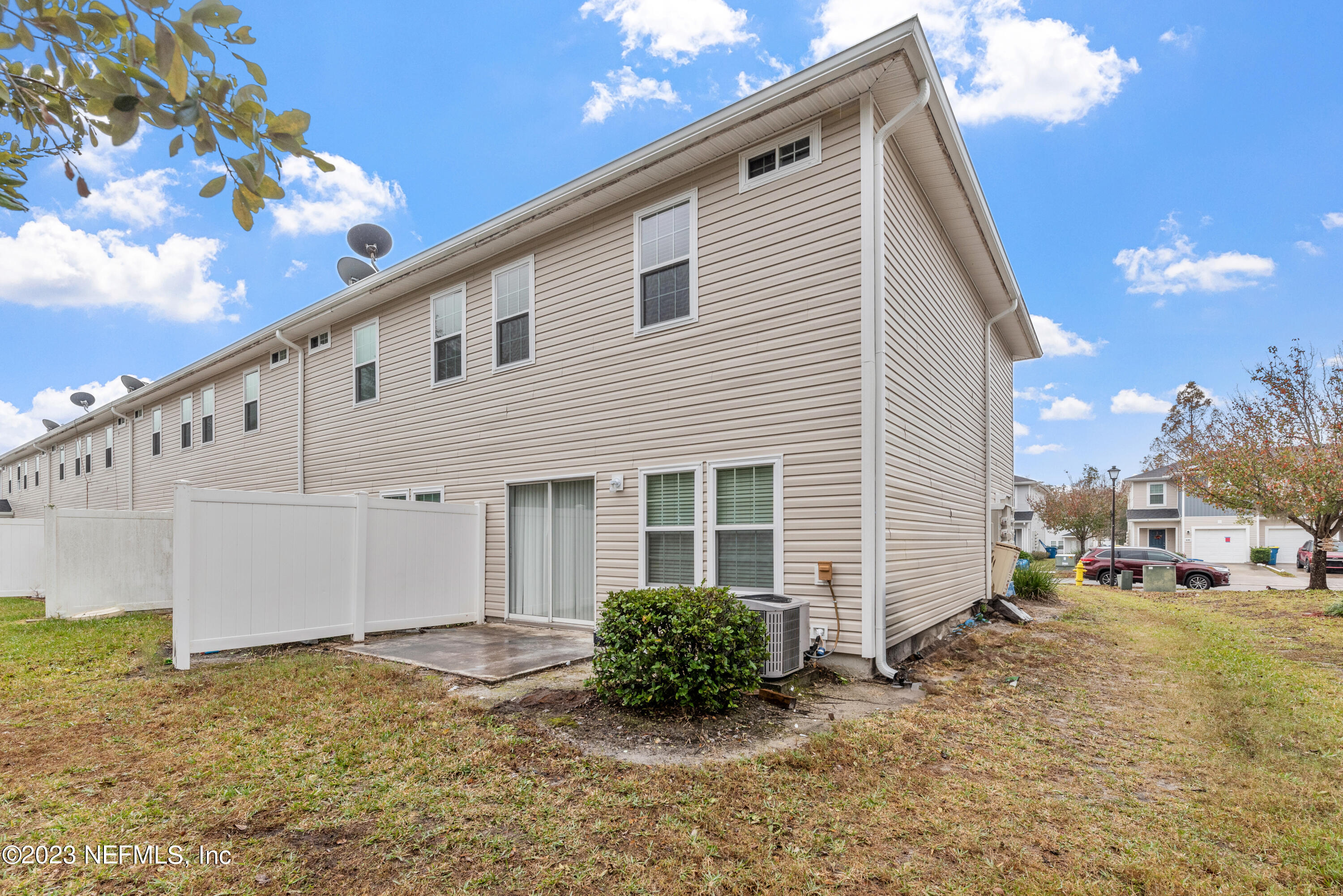 1671 BISCAYNE BAY Circle