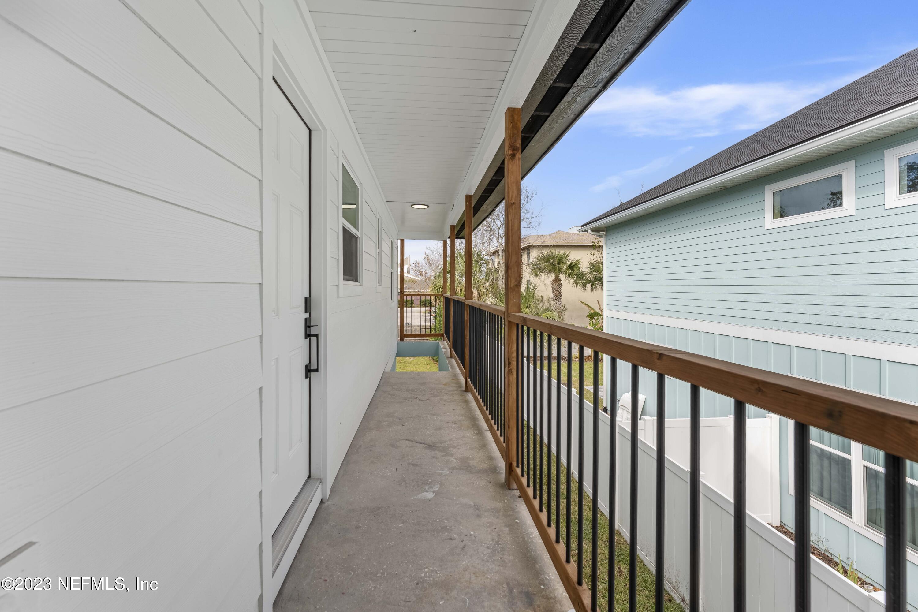423 9TH Avenue N, 4