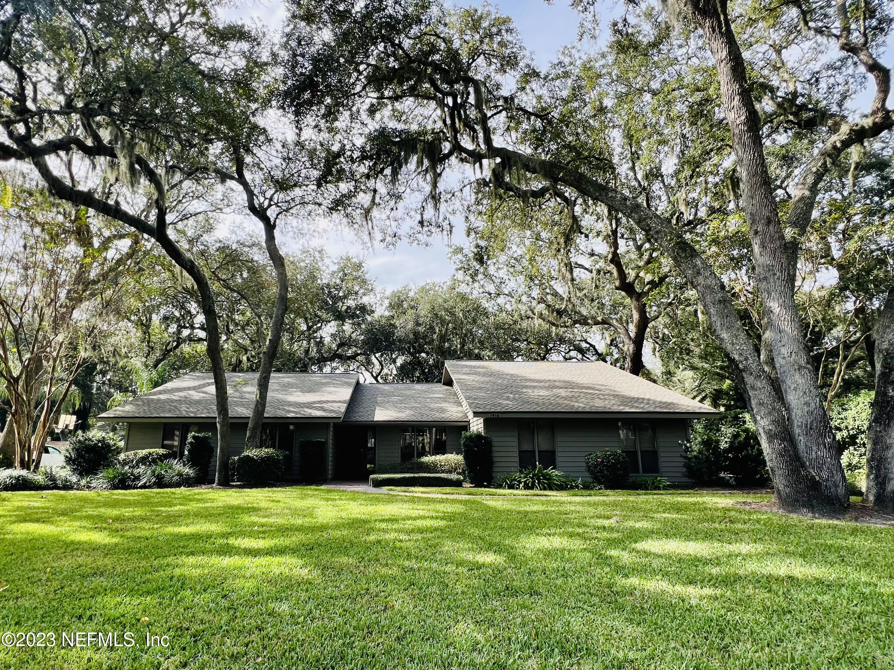 1416 INDIAN WOODS Drive