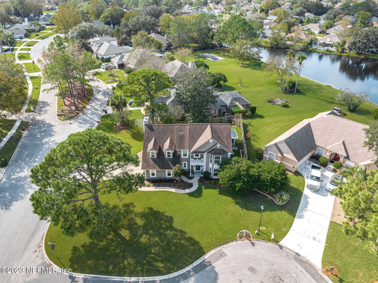 2124 NESTLING Court