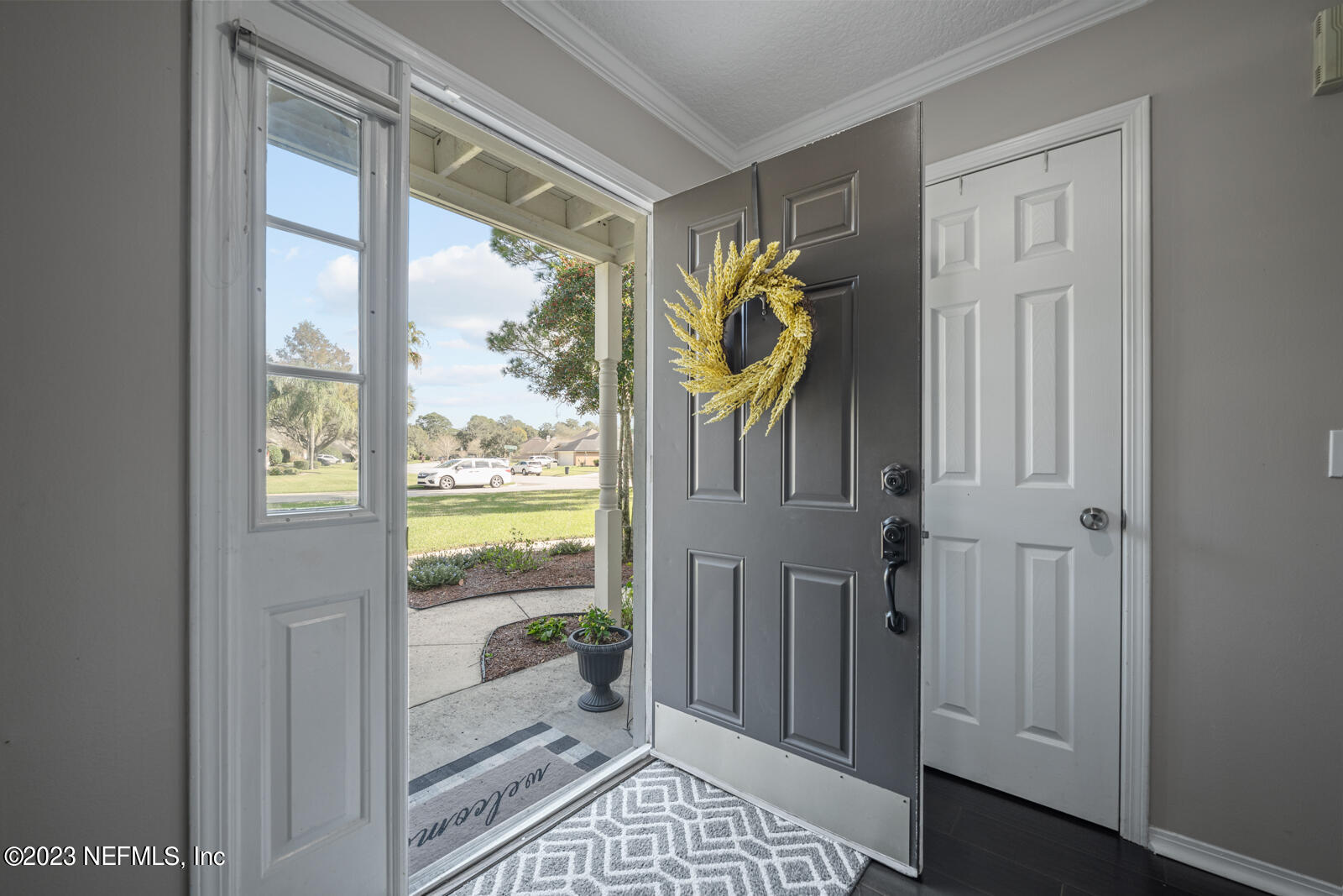 2124 NESTLING Court