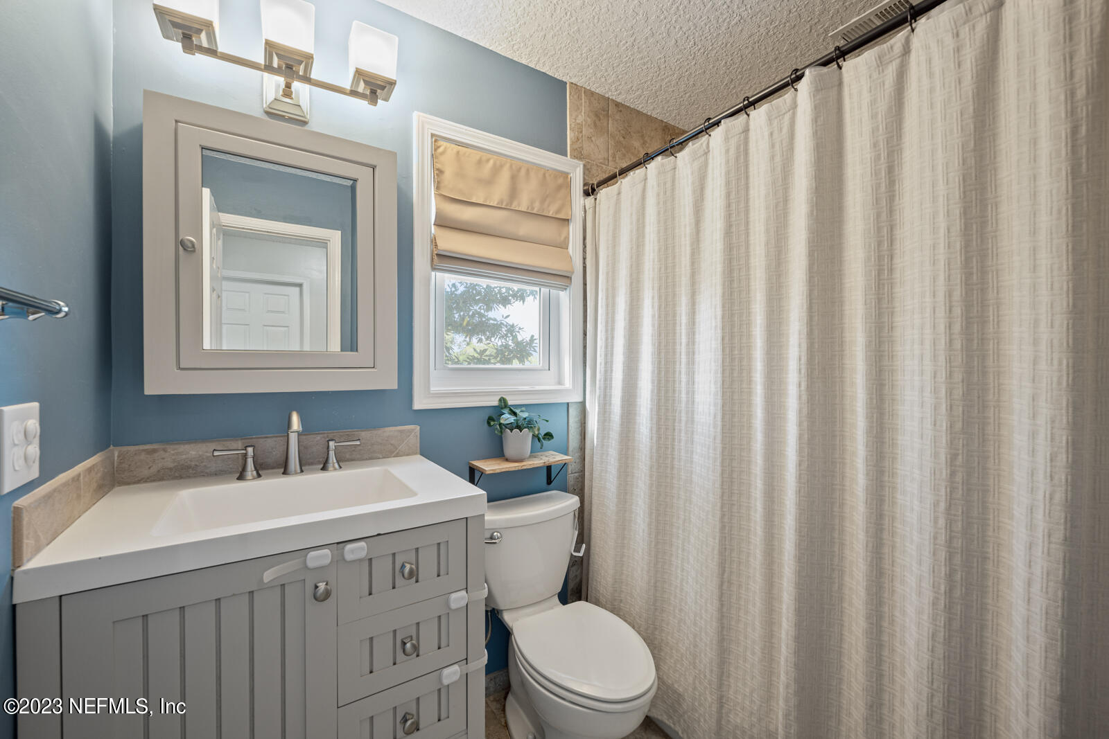 2124 NESTLING Court