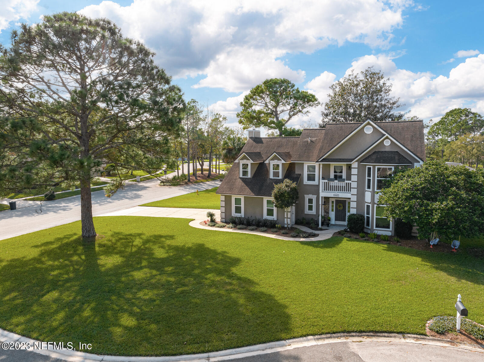 2124 NESTLING Court