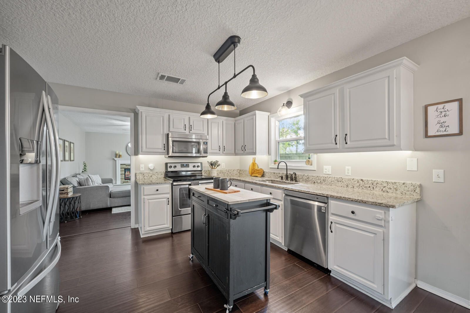 2124 NESTLING Court