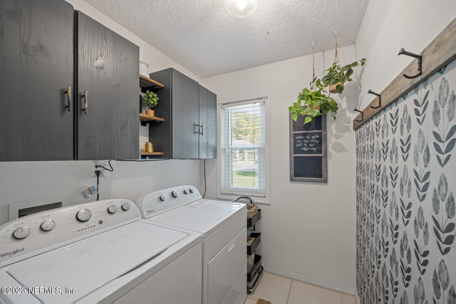2124 NESTLING Court