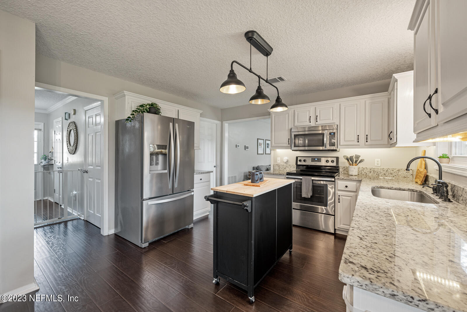 2124 NESTLING Court