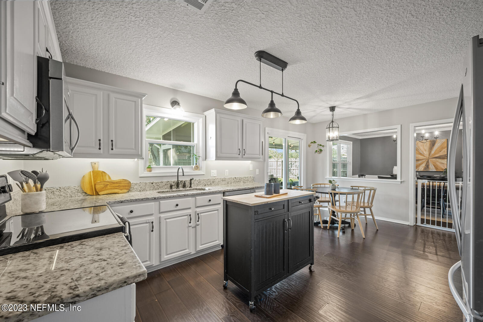 2124 NESTLING Court