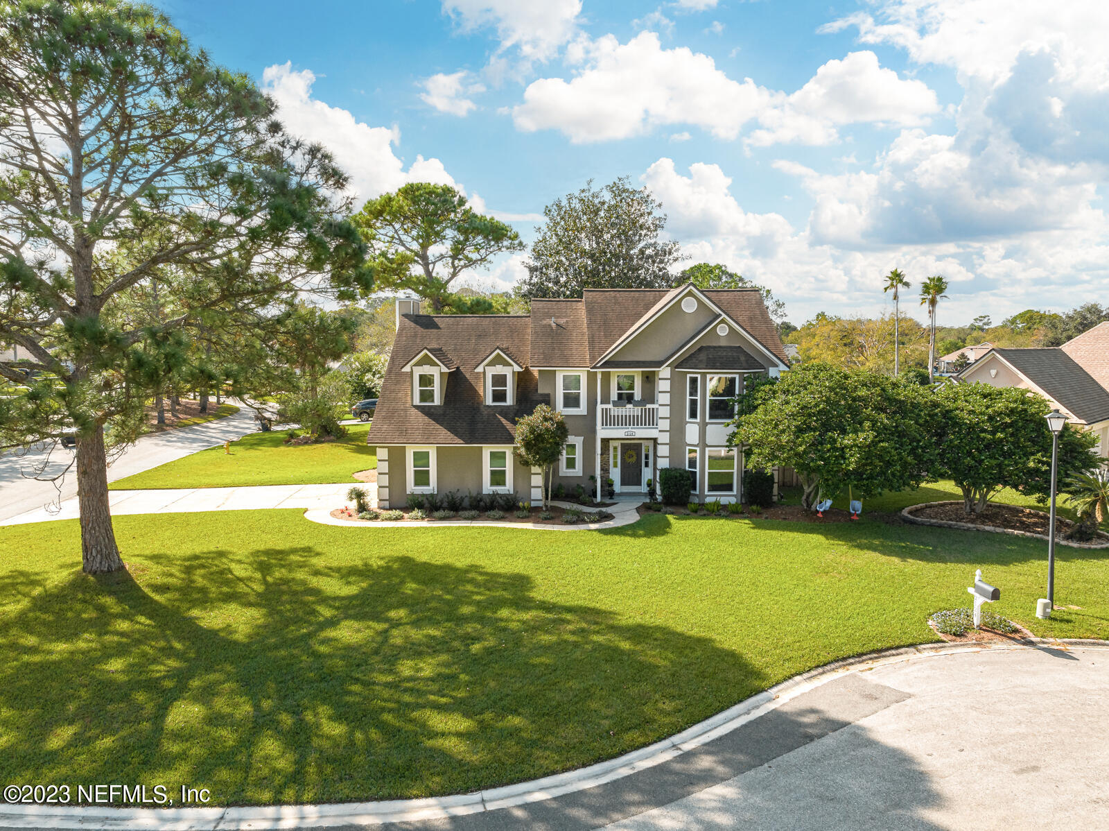 2124 NESTLING Court