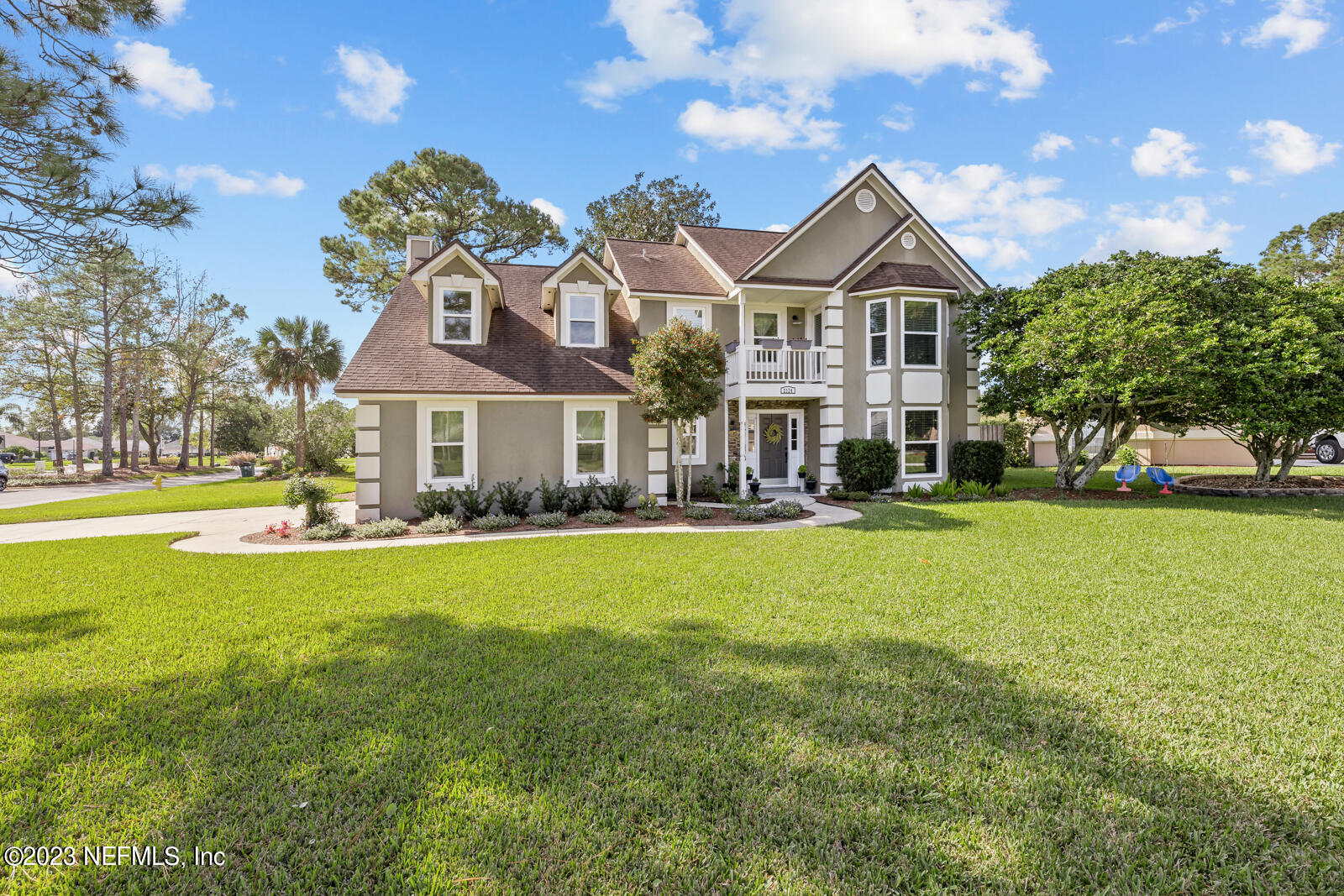 2124 NESTLING Court