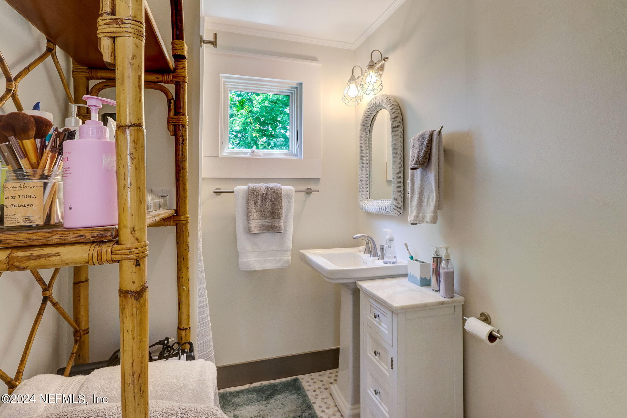 214 S 7TH Street