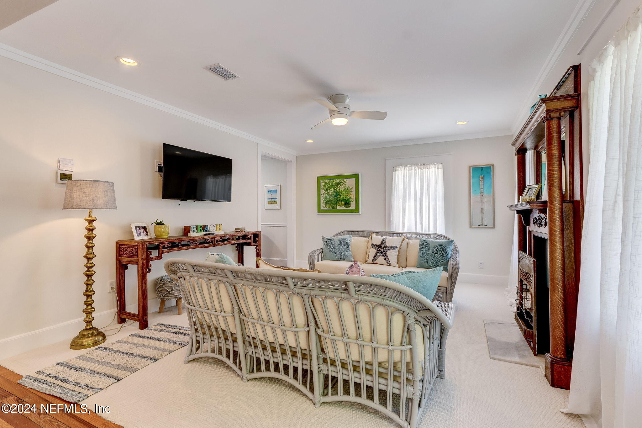 214 S 7TH Street