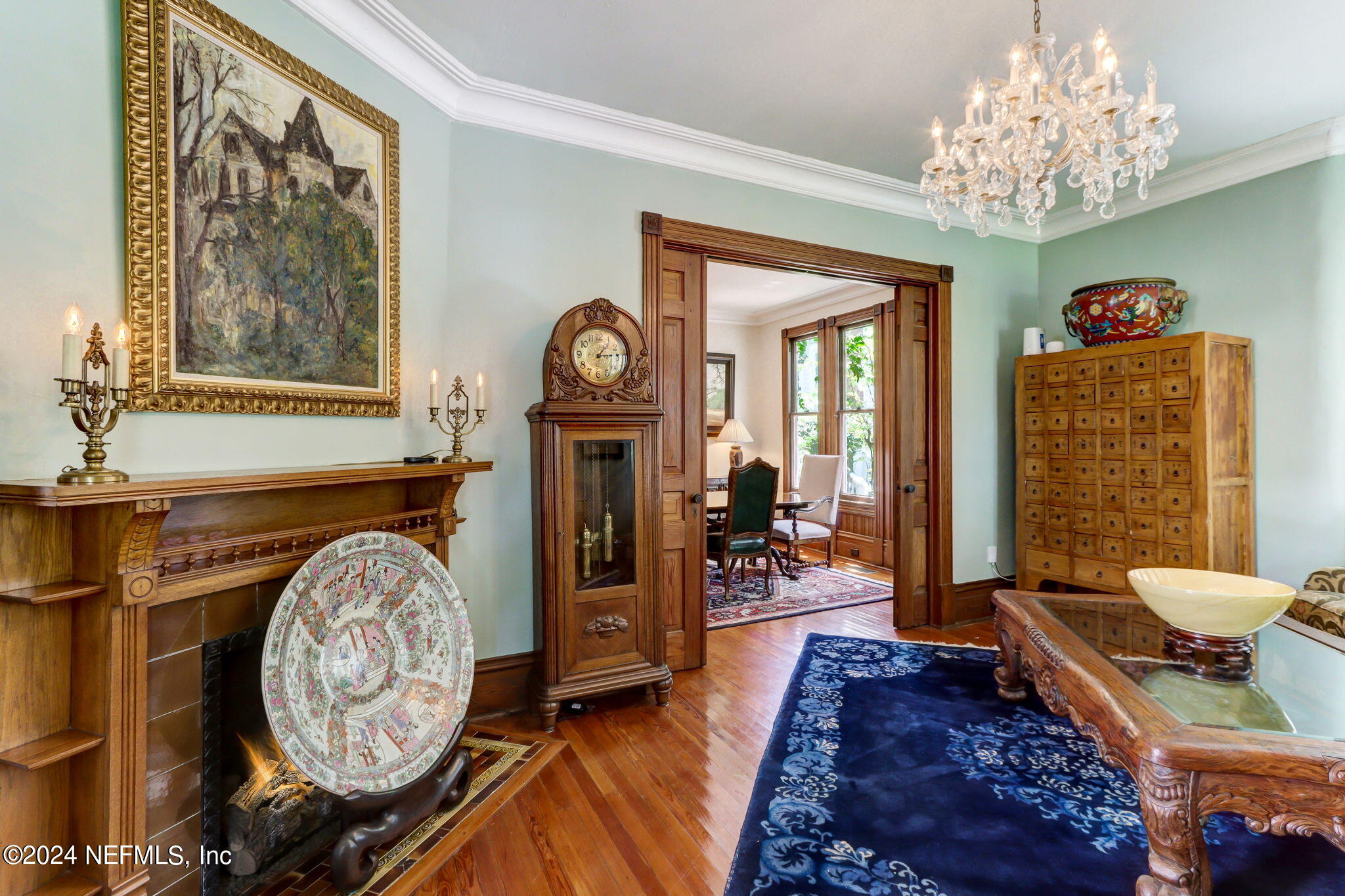 214 S 7TH Street