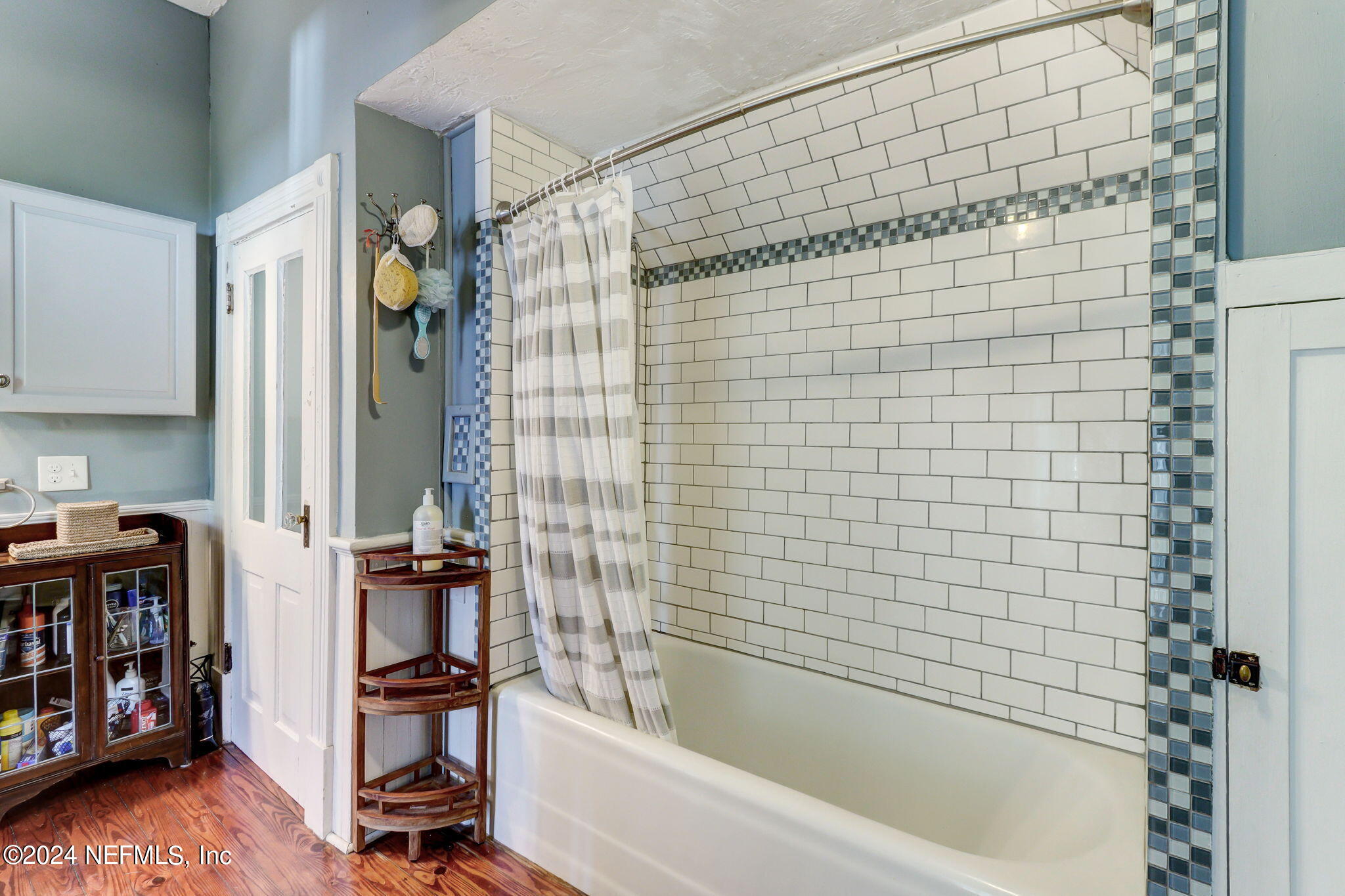 214 S 7TH Street