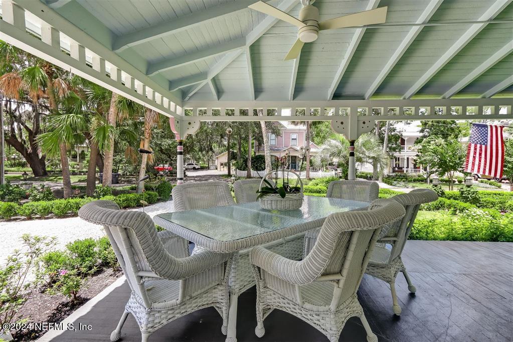214 S 7TH Street