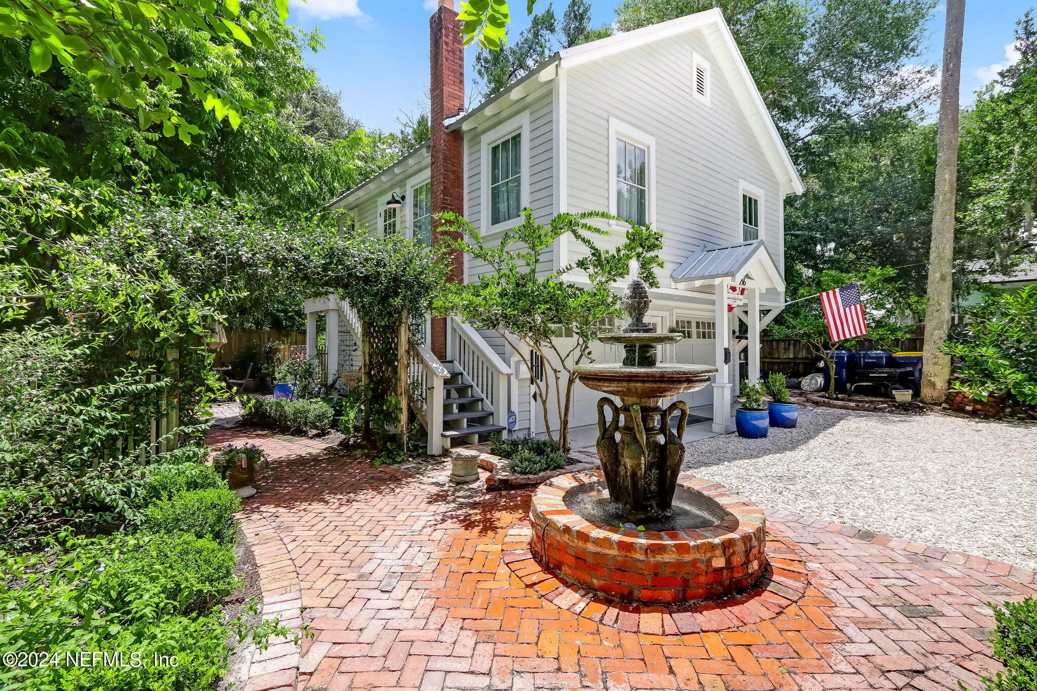 214 S 7TH Street