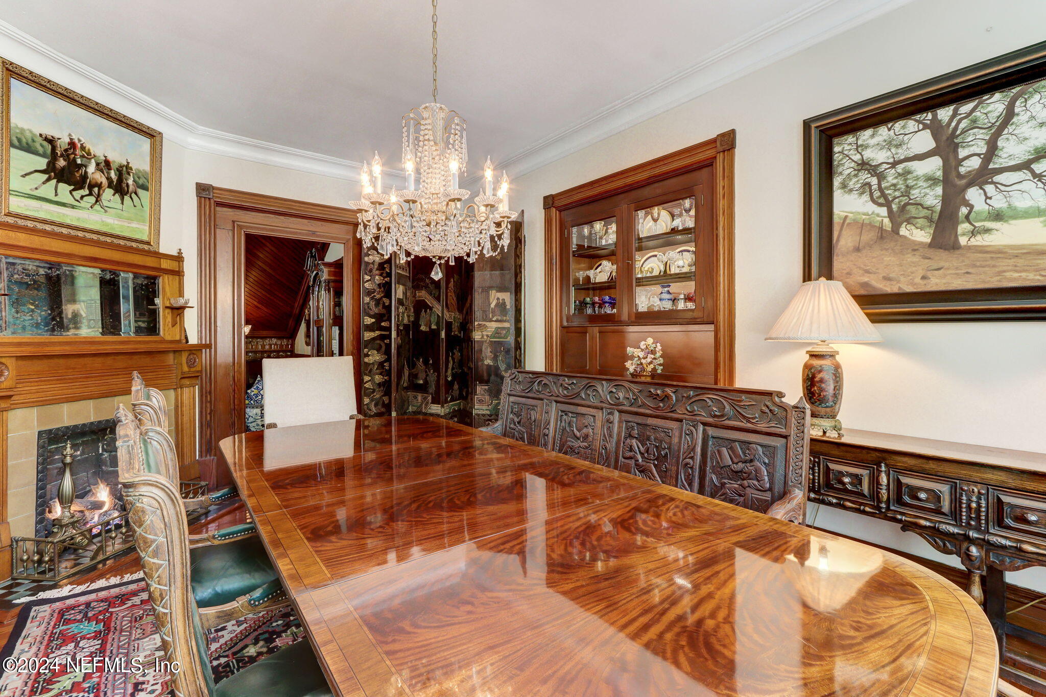 214 S 7TH Street