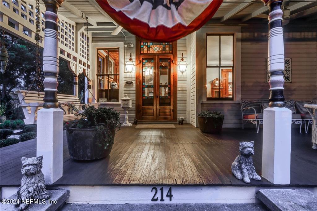 214 S 7TH Street