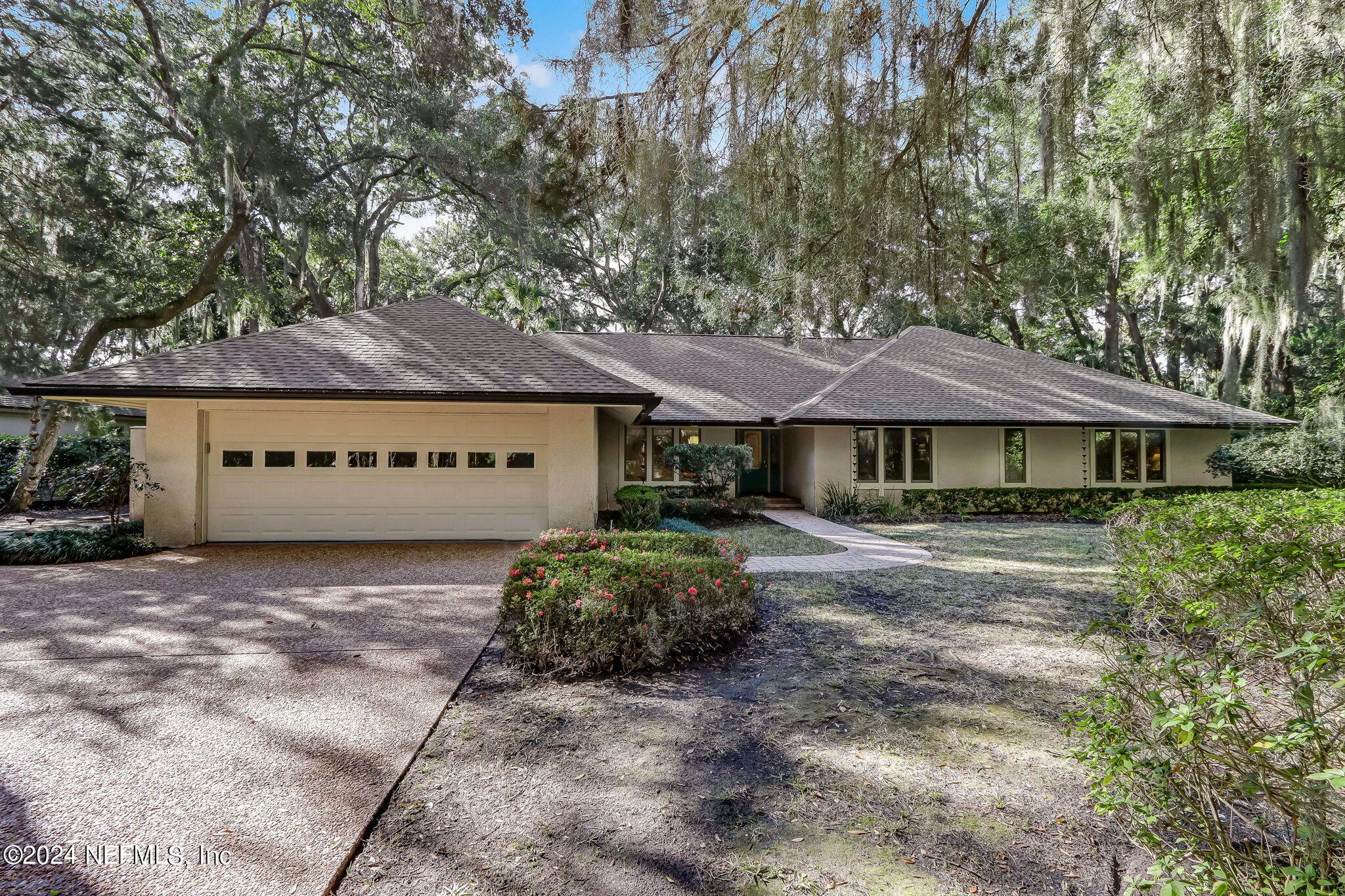 13 RED MAPLE Road