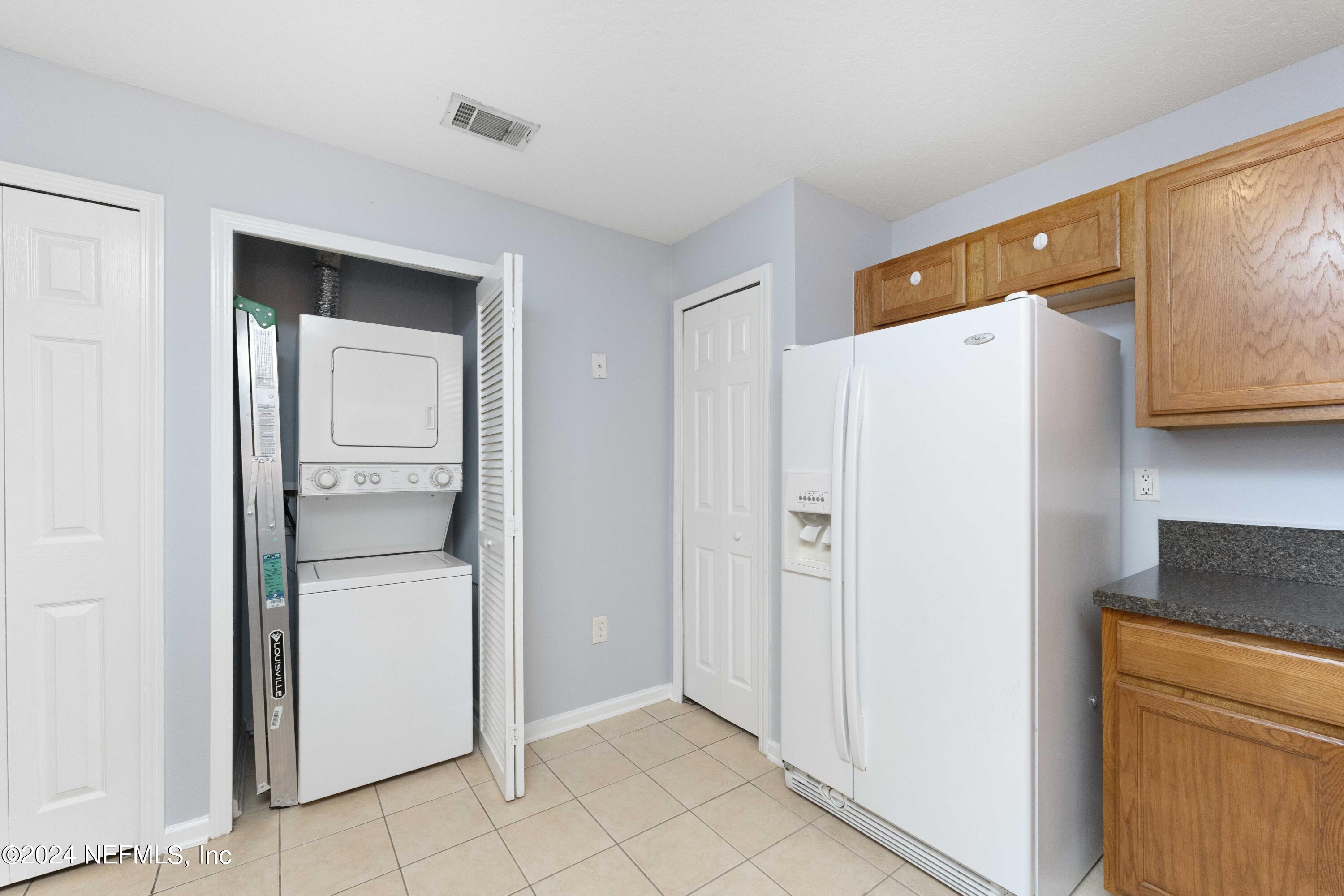 7920 MERRILL Road, 416